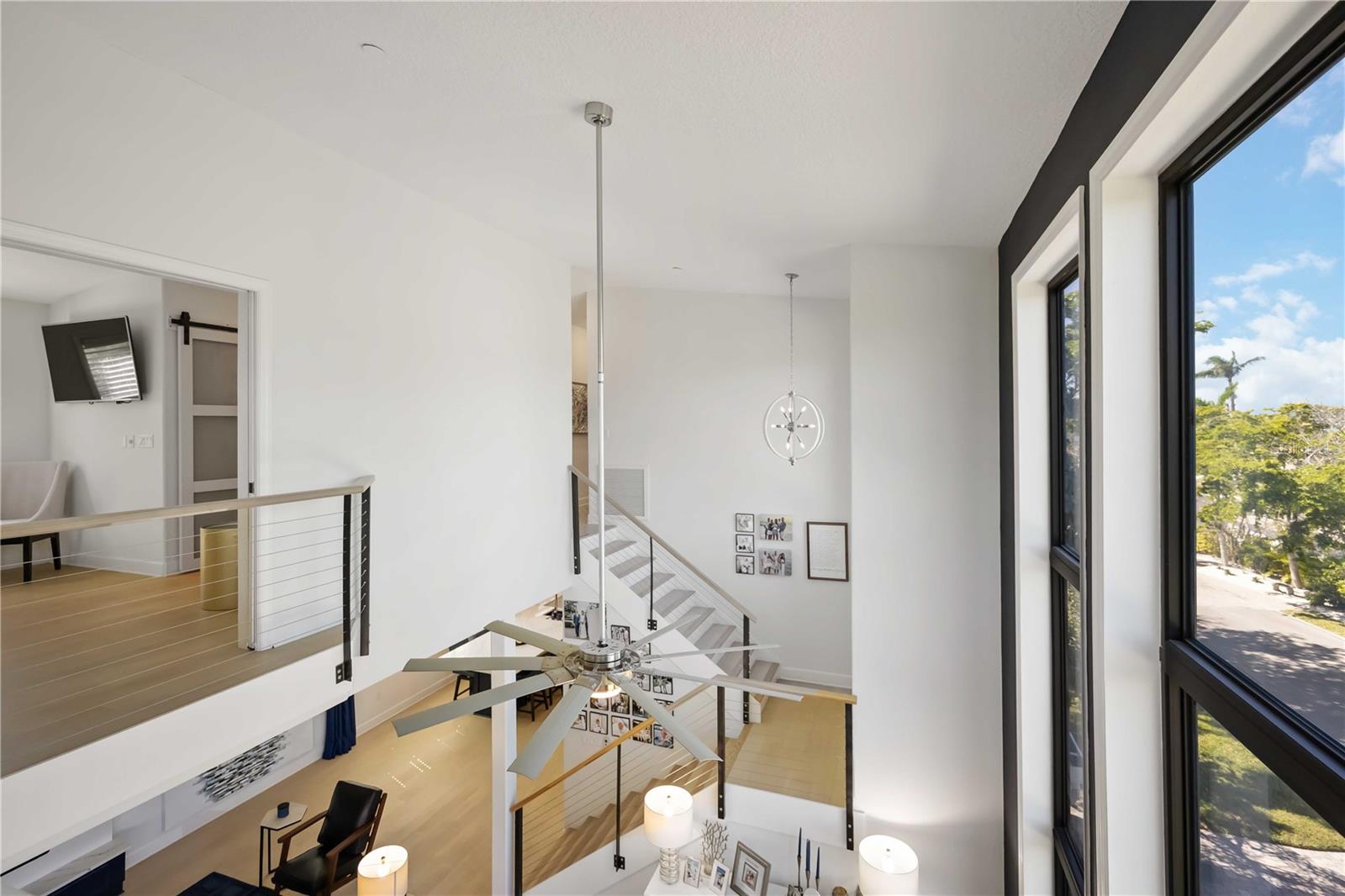 Image 22 of 70 For 6322 Laguna Drive 1