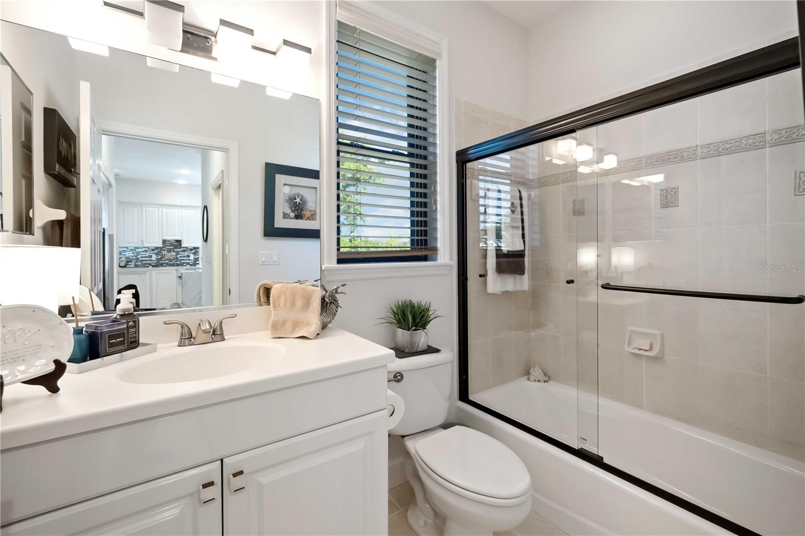 Image 28 of 70 For 6322 Laguna Drive 1