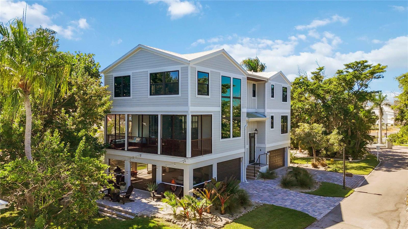 Image 44 of 70 For 6322 Laguna Drive 1