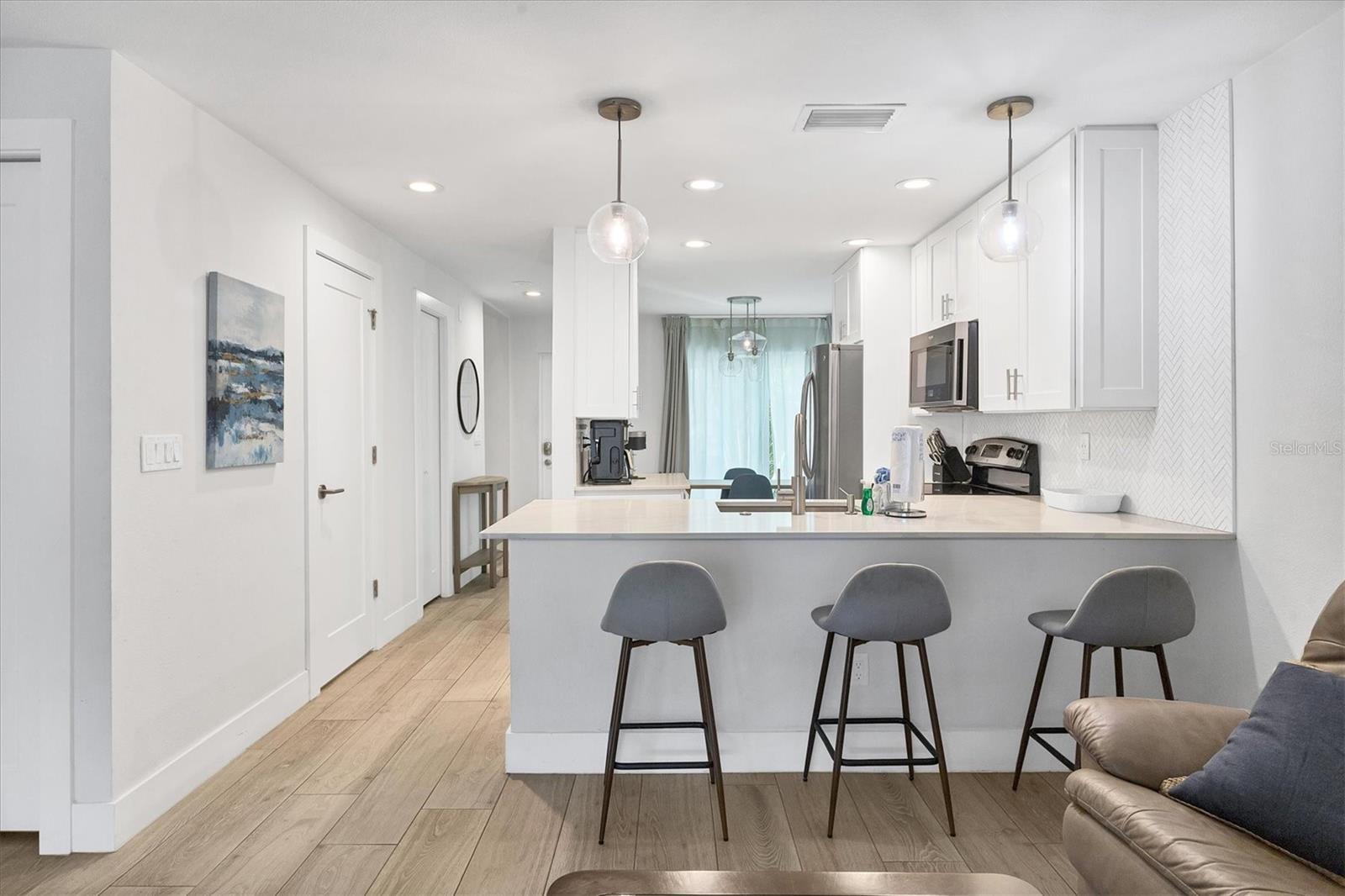 Image 10 of 38 For 1762 Stickney Point Road 204