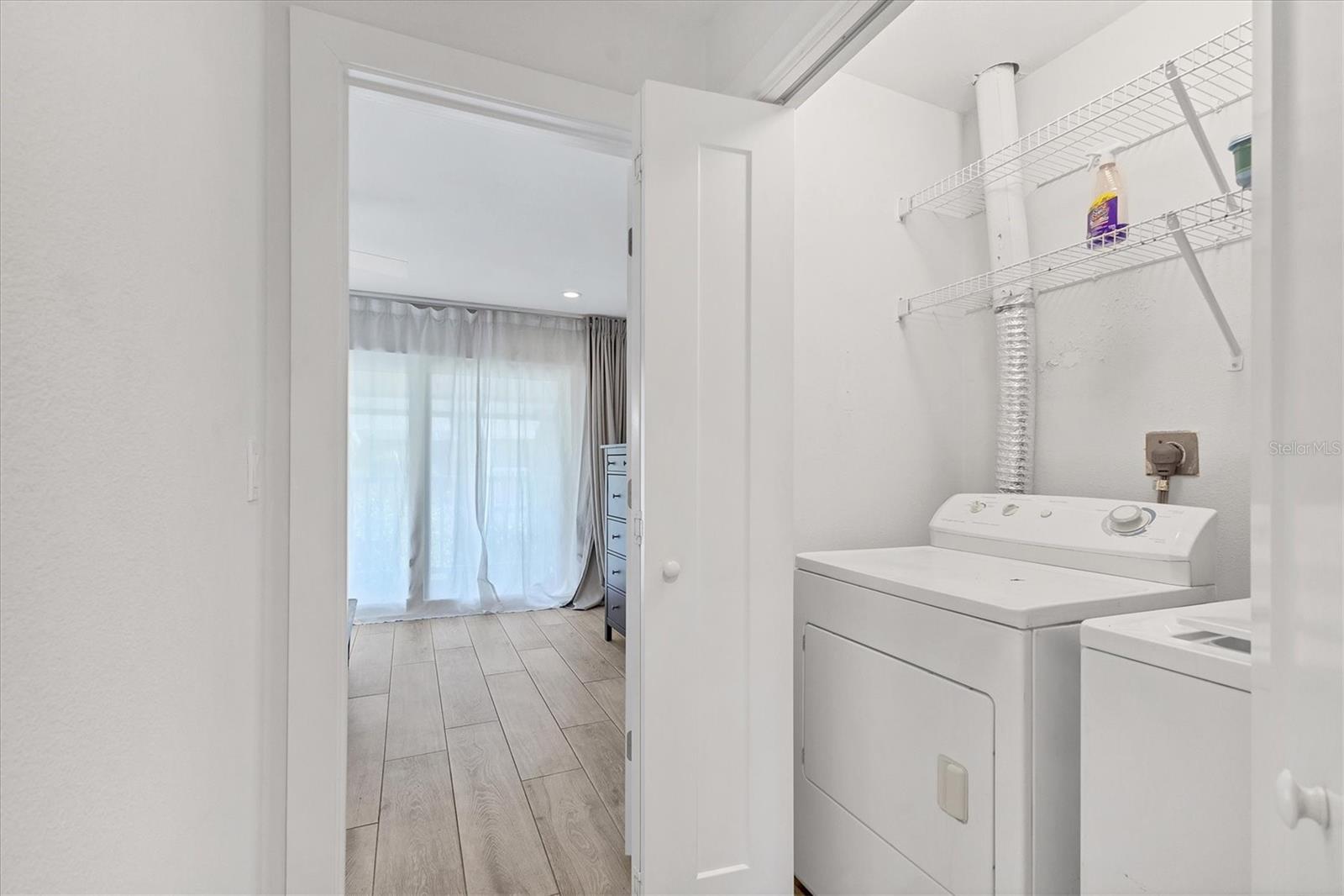 Image 28 of 38 For 1762 Stickney Point Road 204