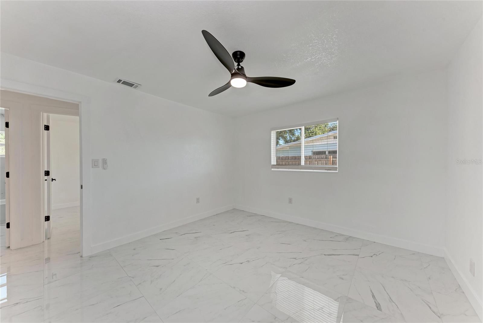 Image 33 of 74 For 5010 Lahaina Drive