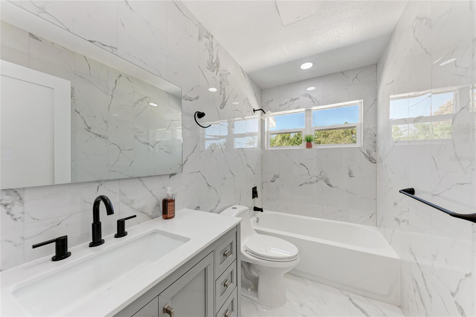 Image 34 of 74 For 5010 Lahaina Drive