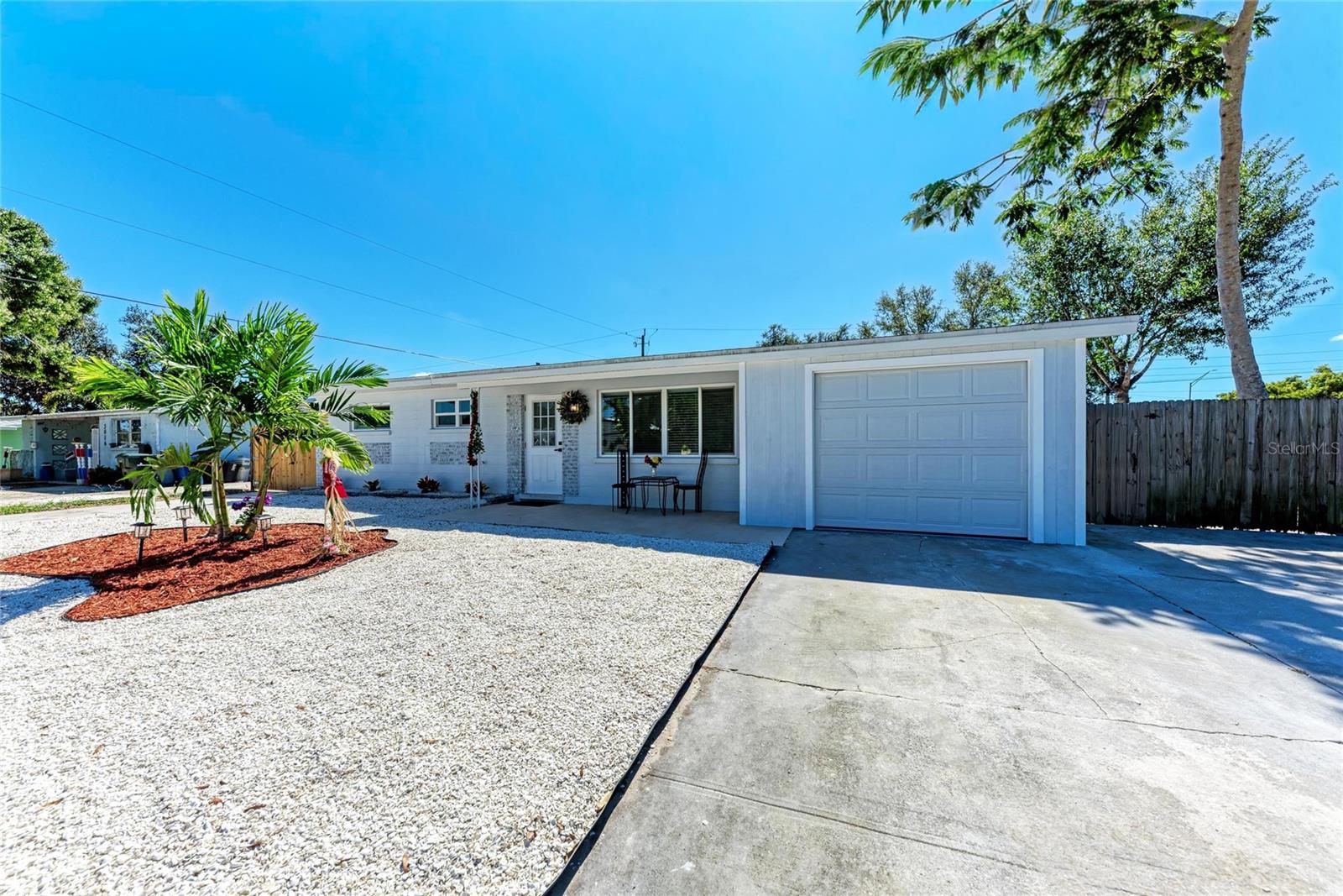 Image 4 of 74 For 5010 Lahaina Drive
