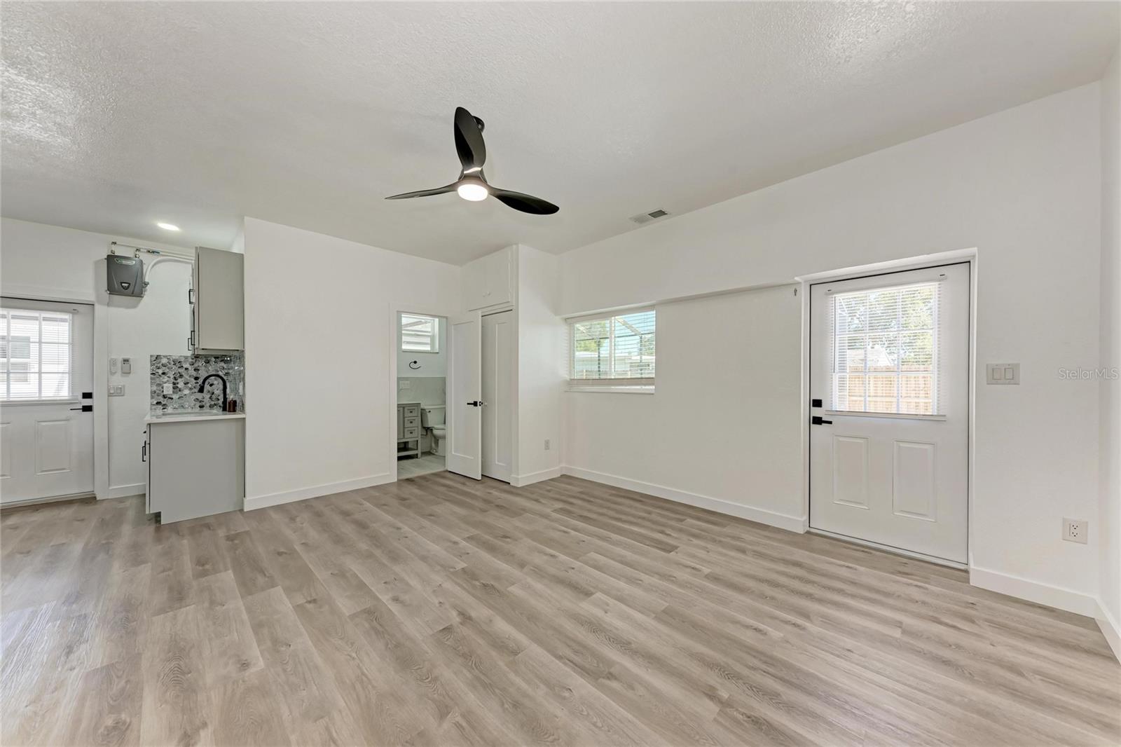 Image 47 of 74 For 5010 Lahaina Drive