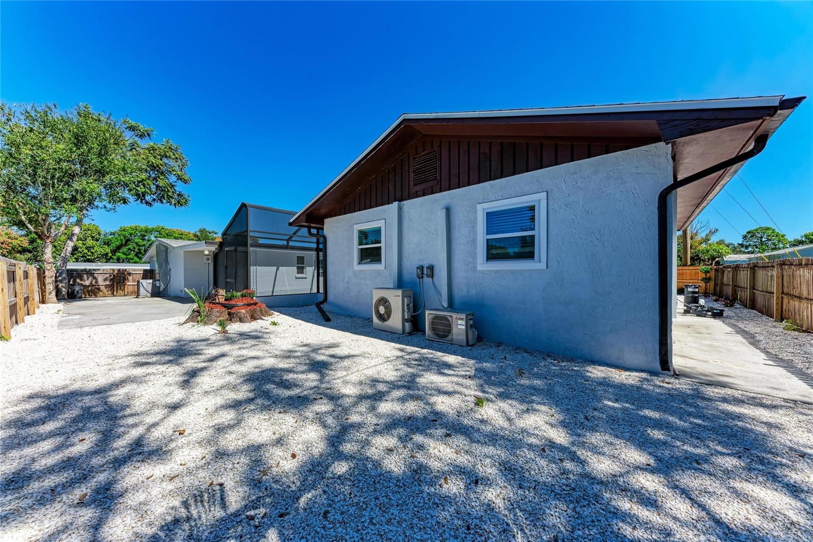 Image 60 of 74 For 5010 Lahaina Drive