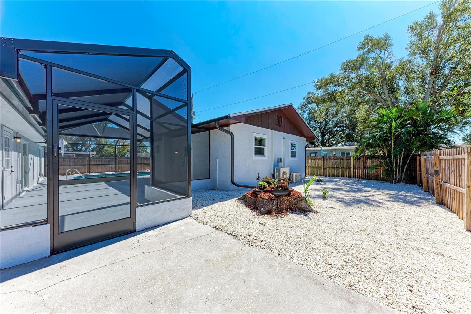 Image 62 of 74 For 5010 Lahaina Drive