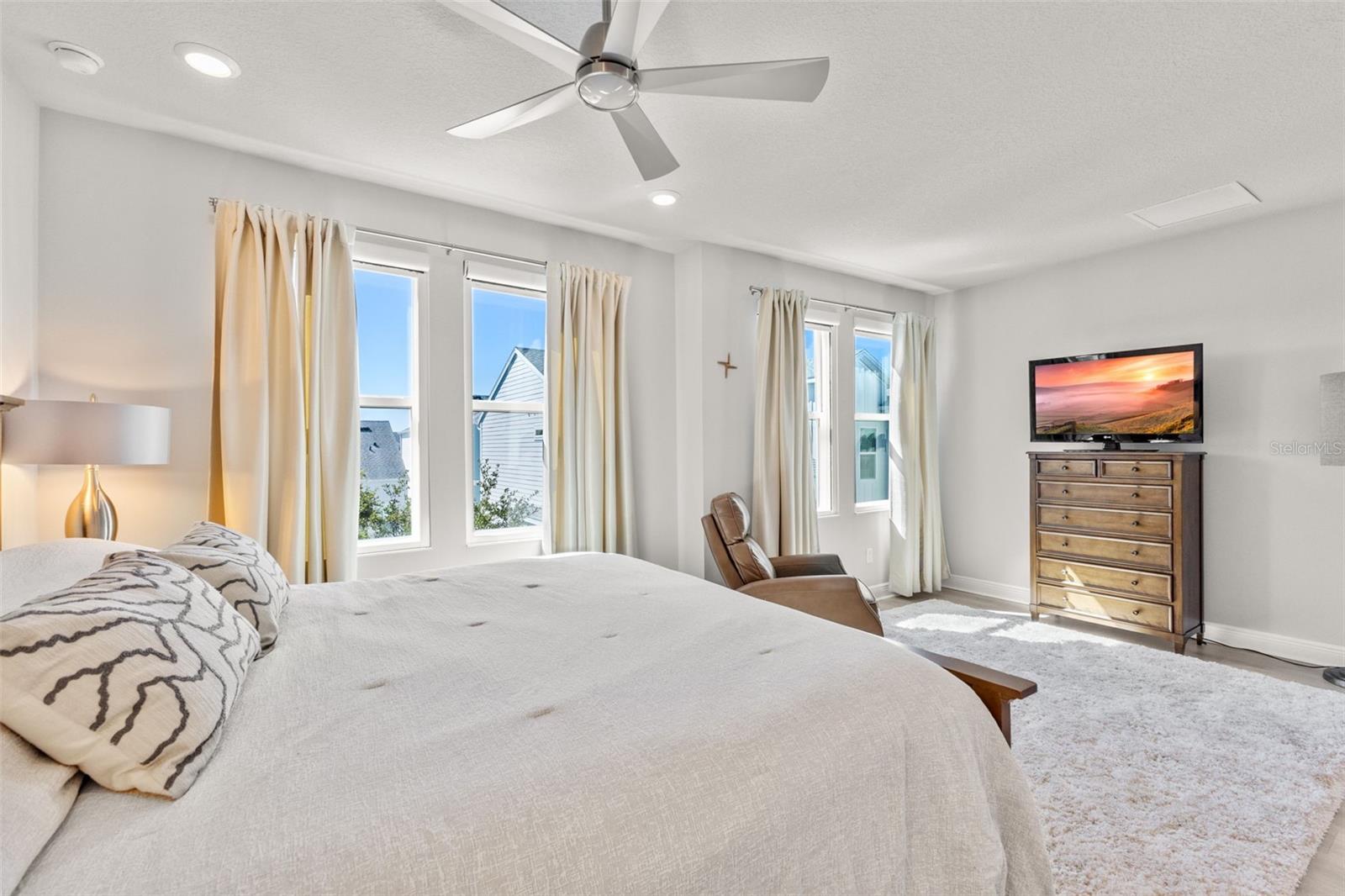 Image 18 of 46 For 2467 Mangum Court