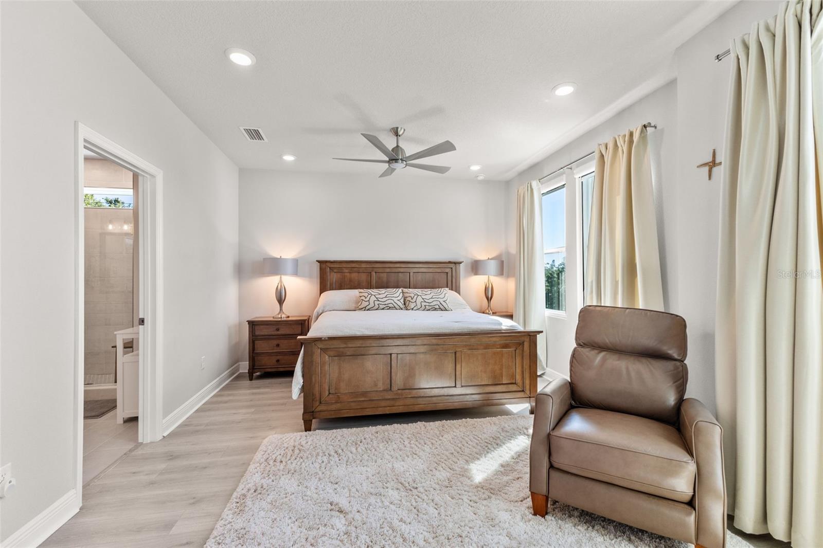 Image 19 of 46 For 2467 Mangum Court