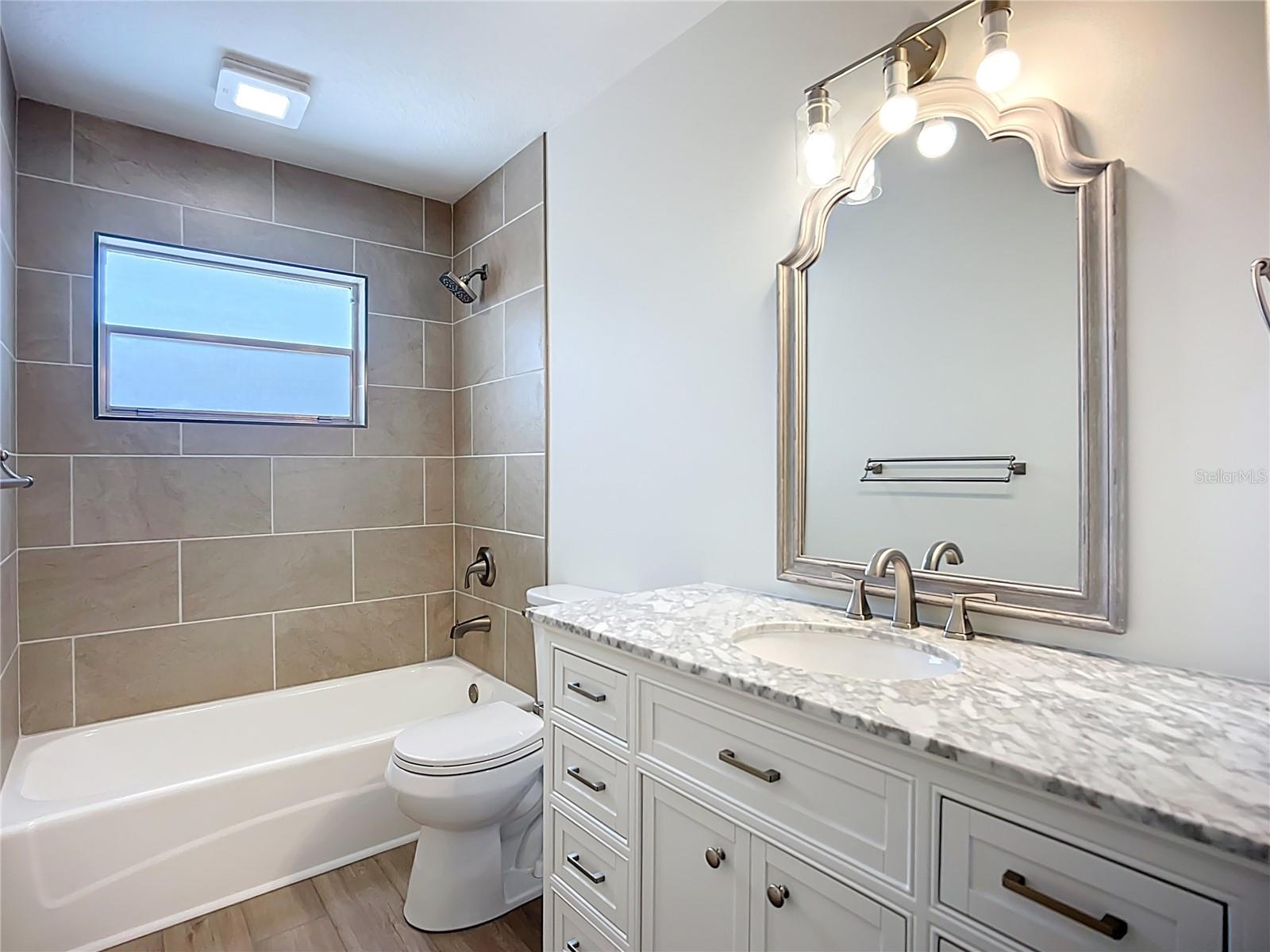 Image 25 of 50 For 2809 Taunton Drive W