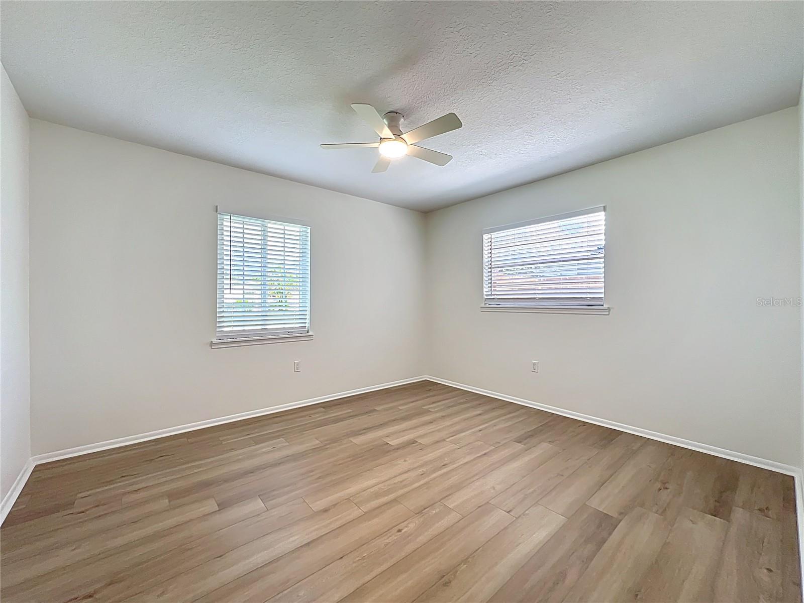 Image 30 of 50 For 2809 Taunton Drive W