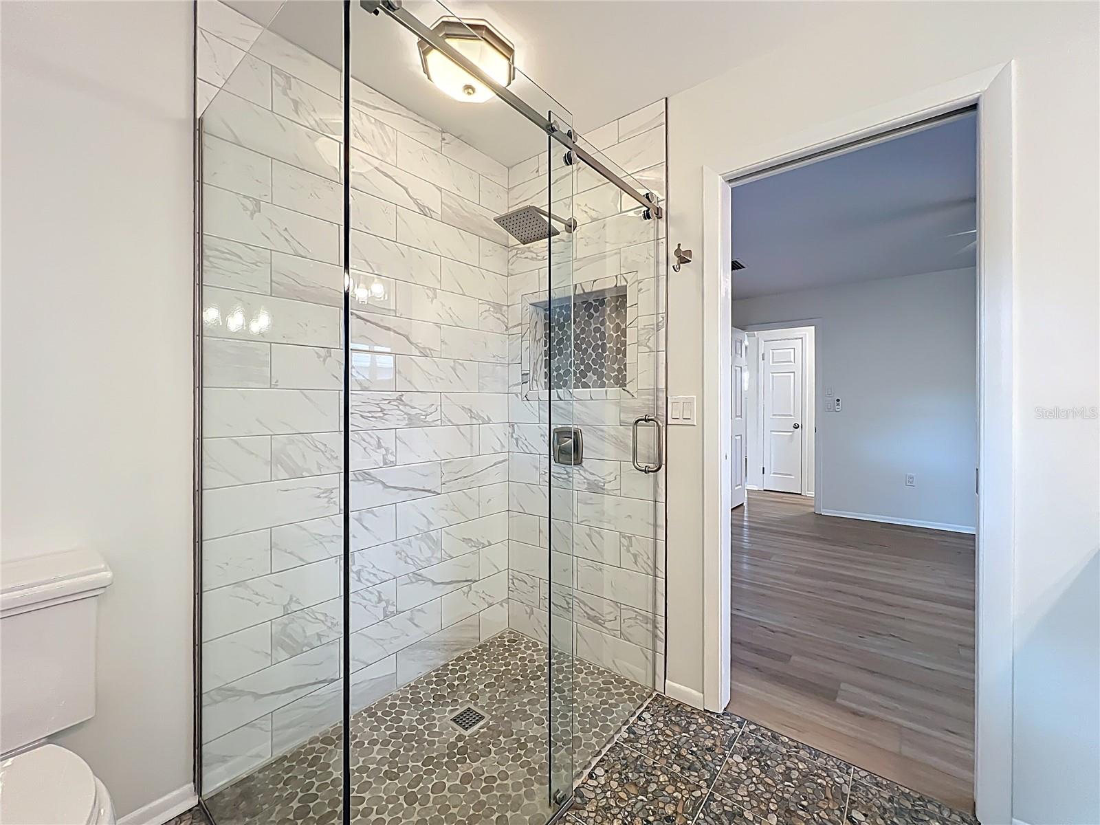 Image 36 of 50 For 2809 Taunton Drive W