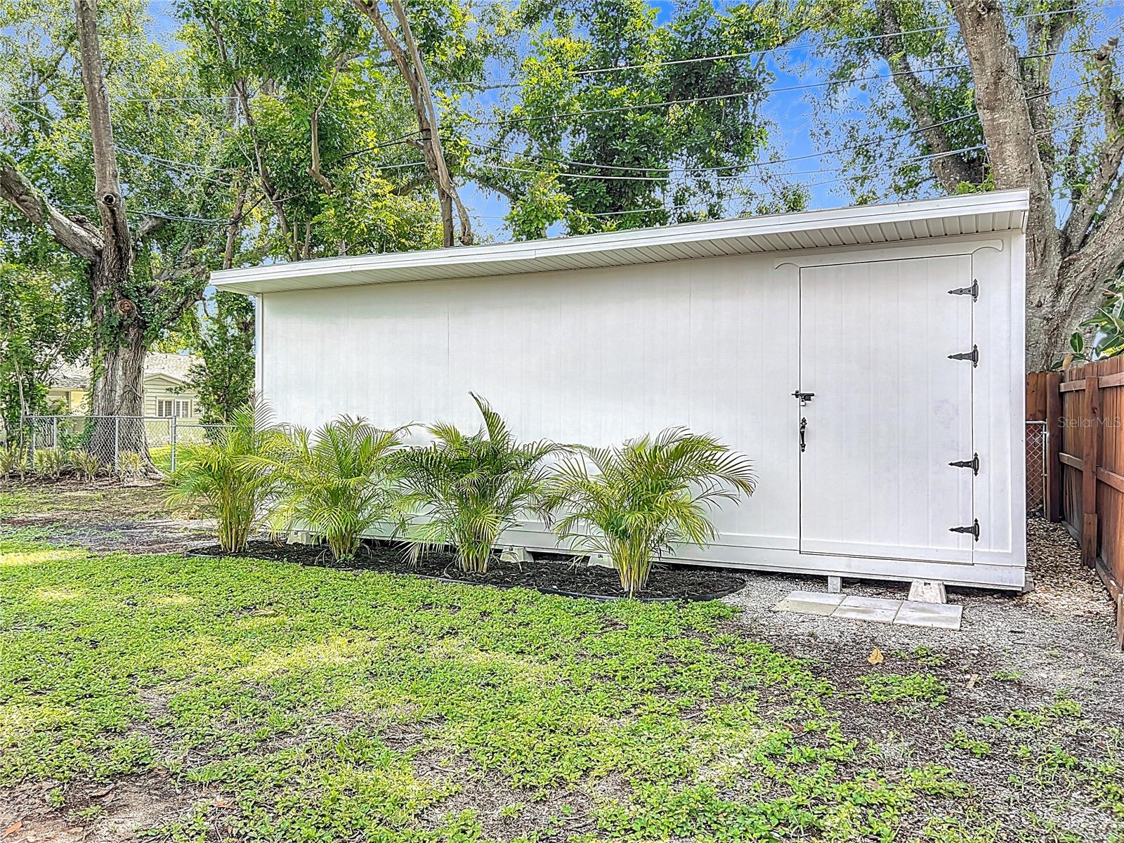 Image 43 of 50 For 2809 Taunton Drive W
