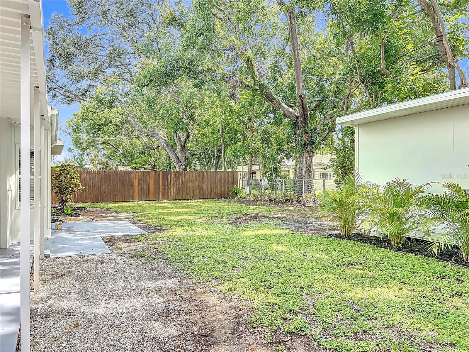 Image 44 of 50 For 2809 Taunton Drive W