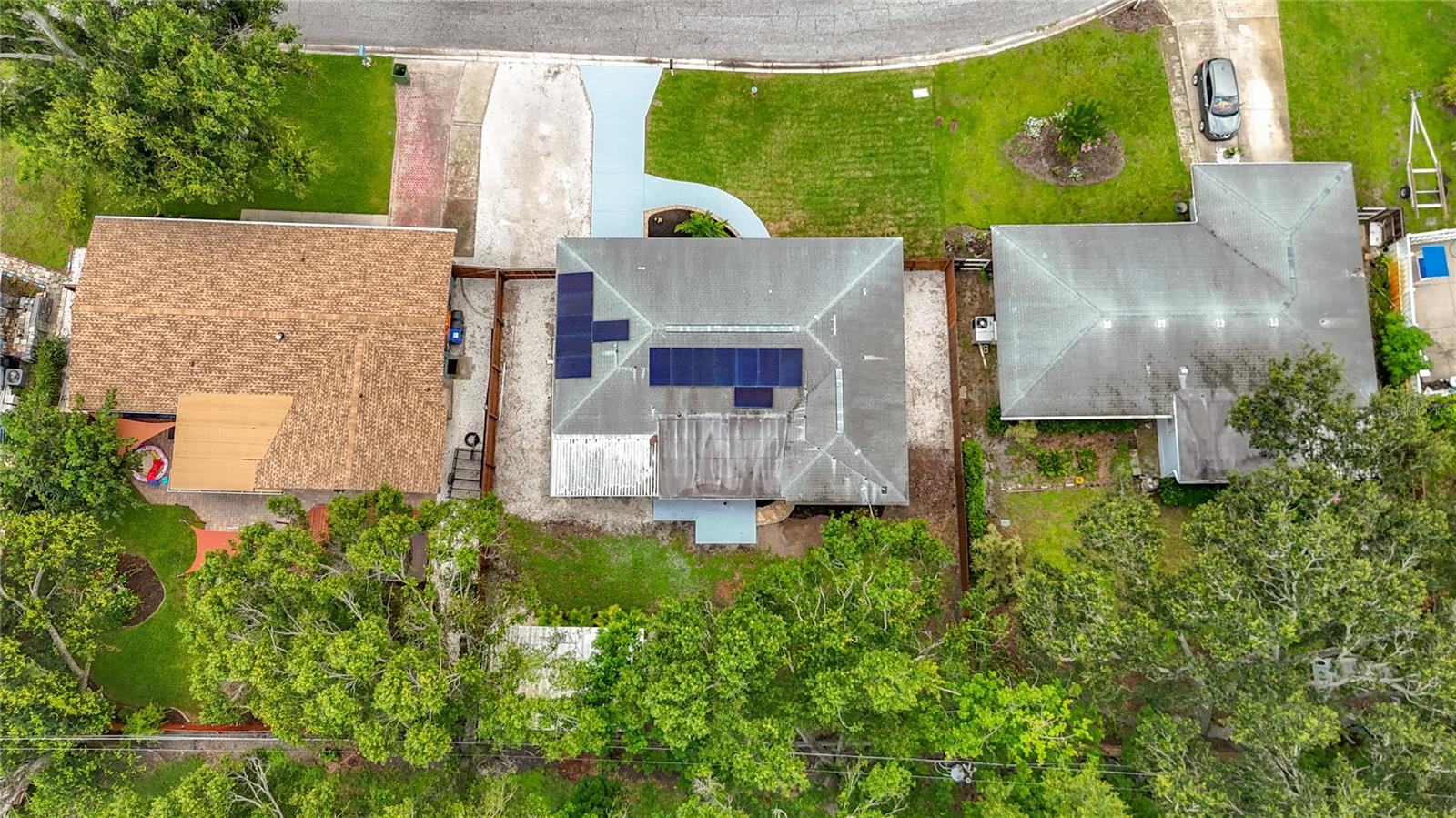 Image 49 of 50 For 2809 Taunton Drive W
