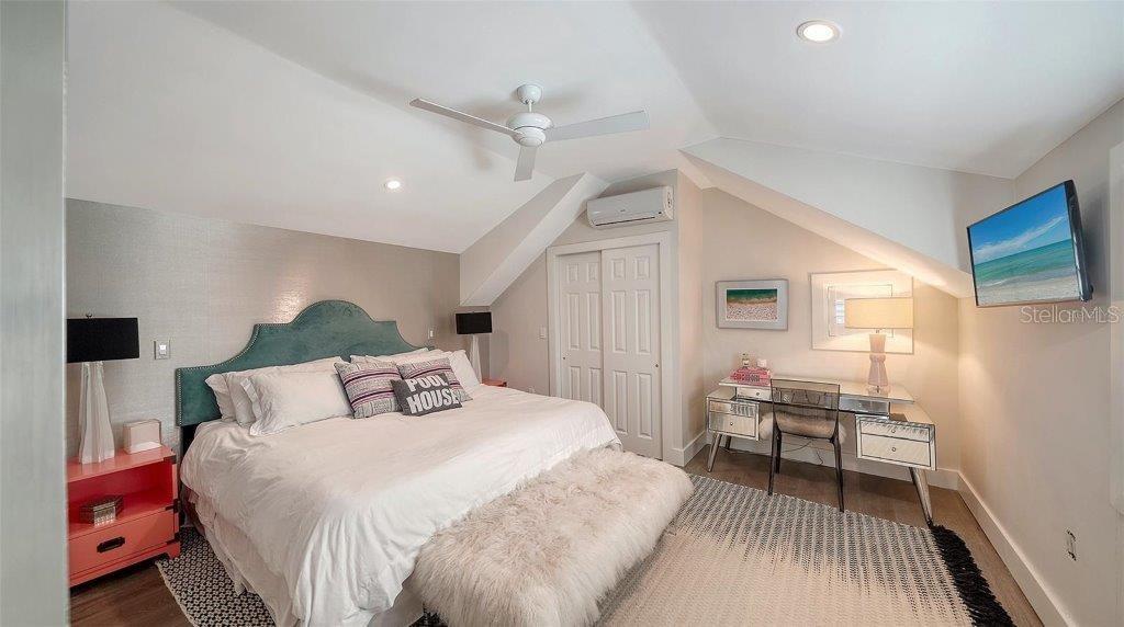 Image 30 of 51 For 1774 Cherokee Drive