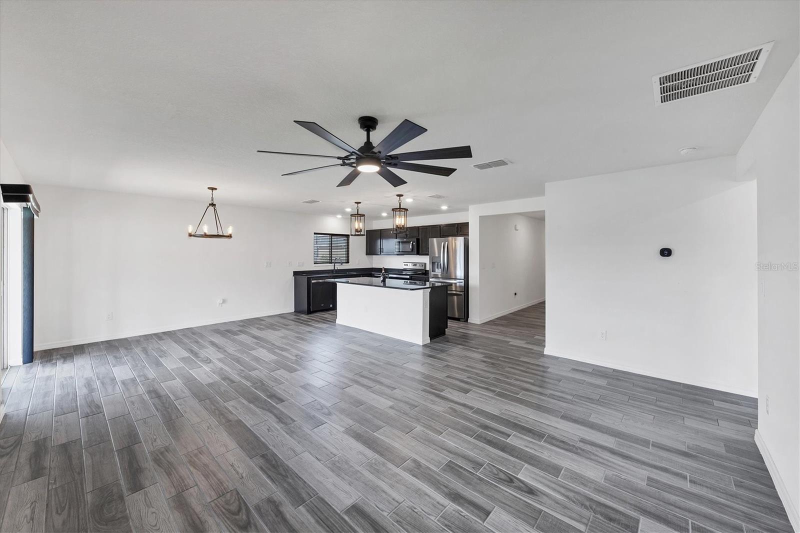 Image 10 of 29 For 7335 34th Court E