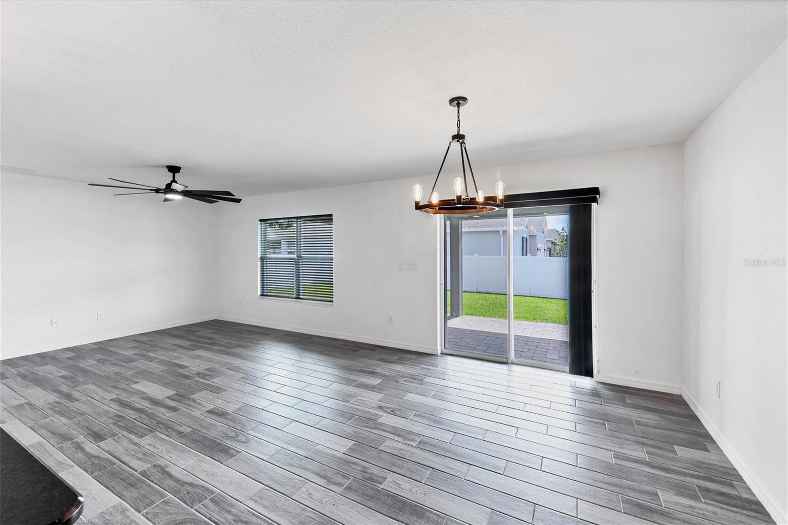 Image 11 of 29 For 7335 34th Court E