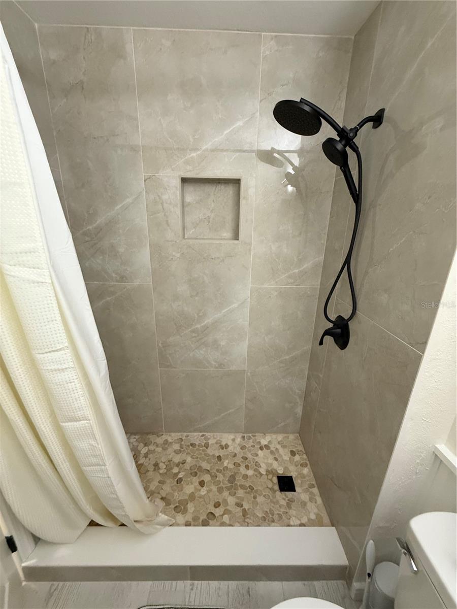 Image 16 of 27 For 850 Tamiami Trail Trail 406