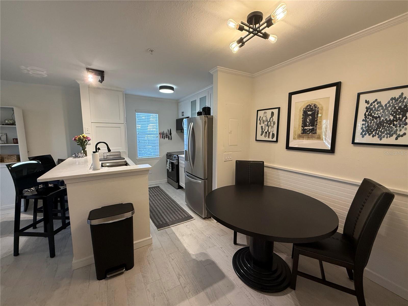 Image 4 of 27 For 850 Tamiami Trail Trail 406