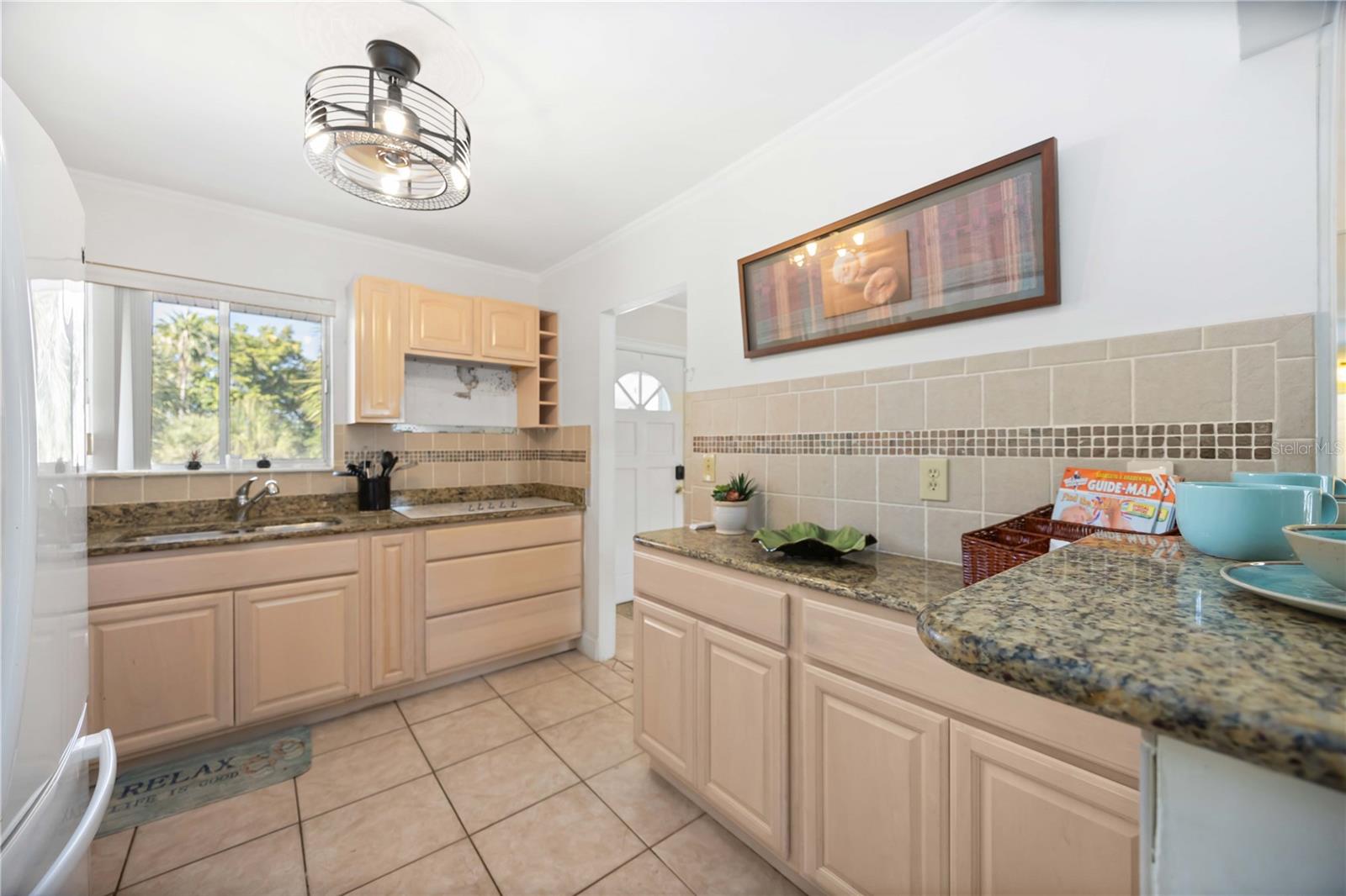 Image 15 of 37 For 2044 Canal Drive M37