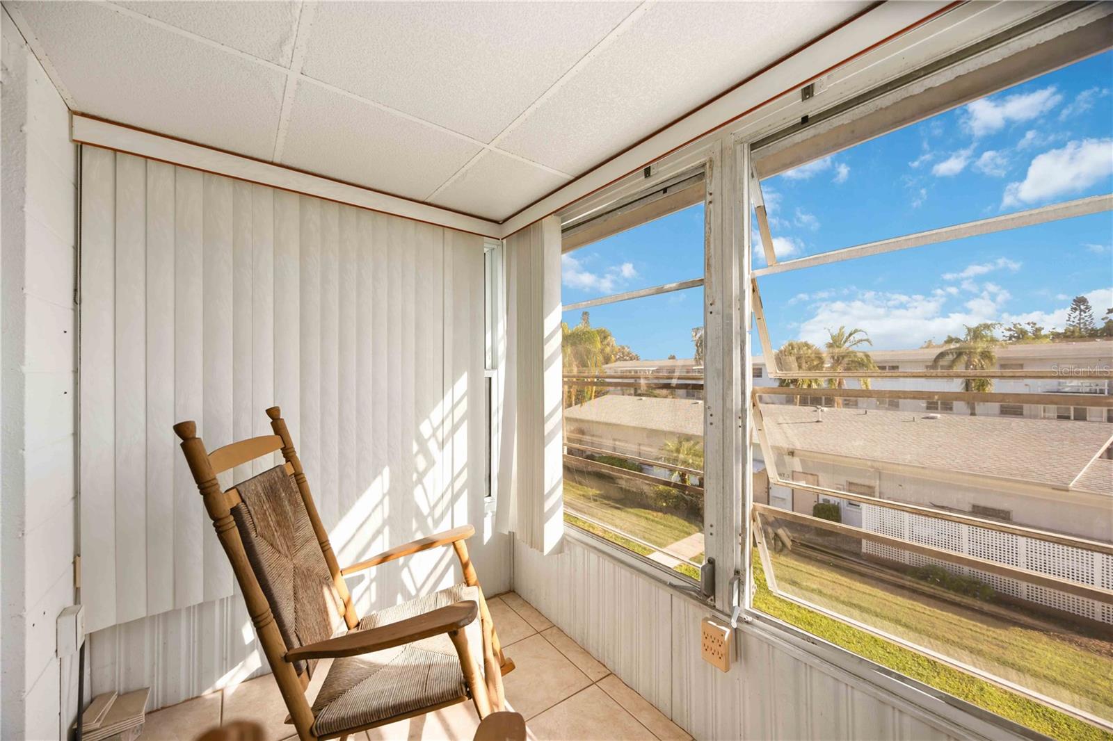 Image 28 of 37 For 2044 Canal Drive M37