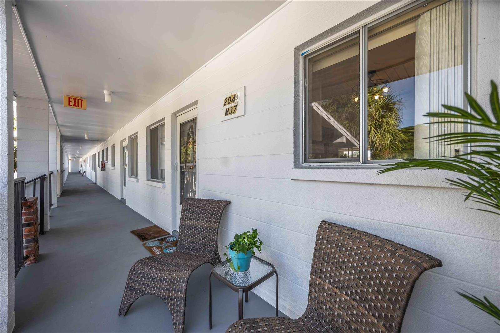 Image 3 of 37 For 2044 Canal Drive M37