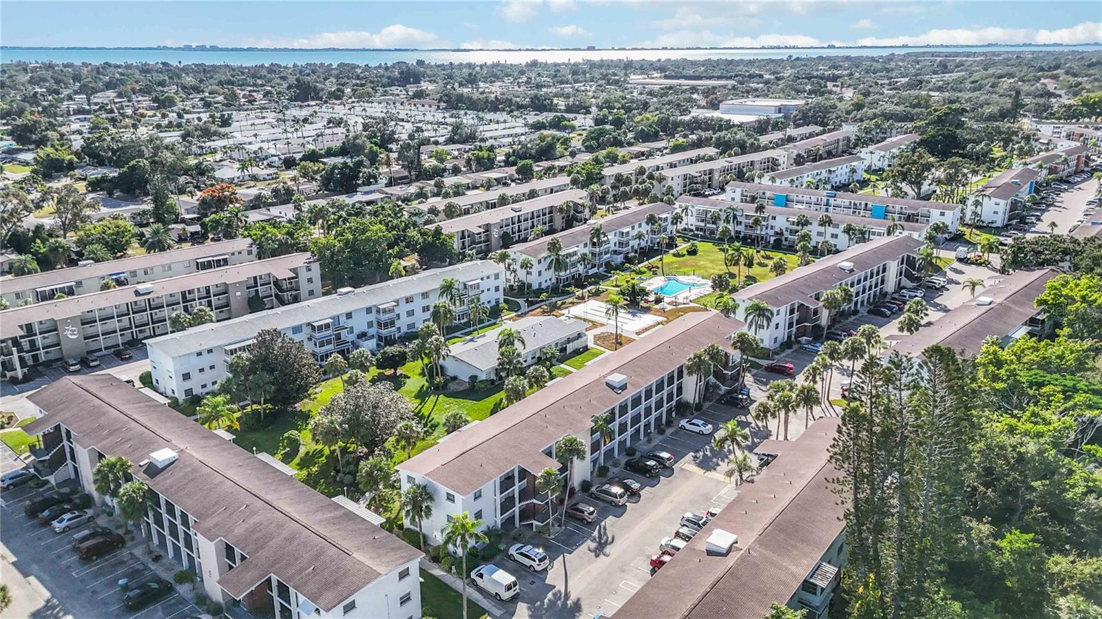 Image 32 of 37 For 2044 Canal Drive M37