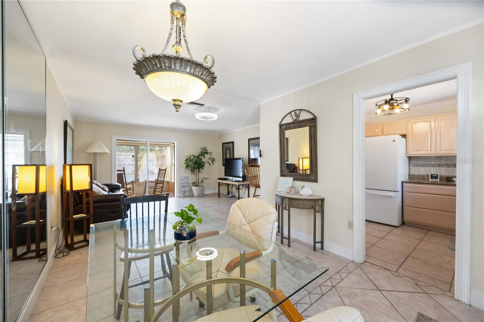 Image 8 of 37 For 2044 Canal Drive M37