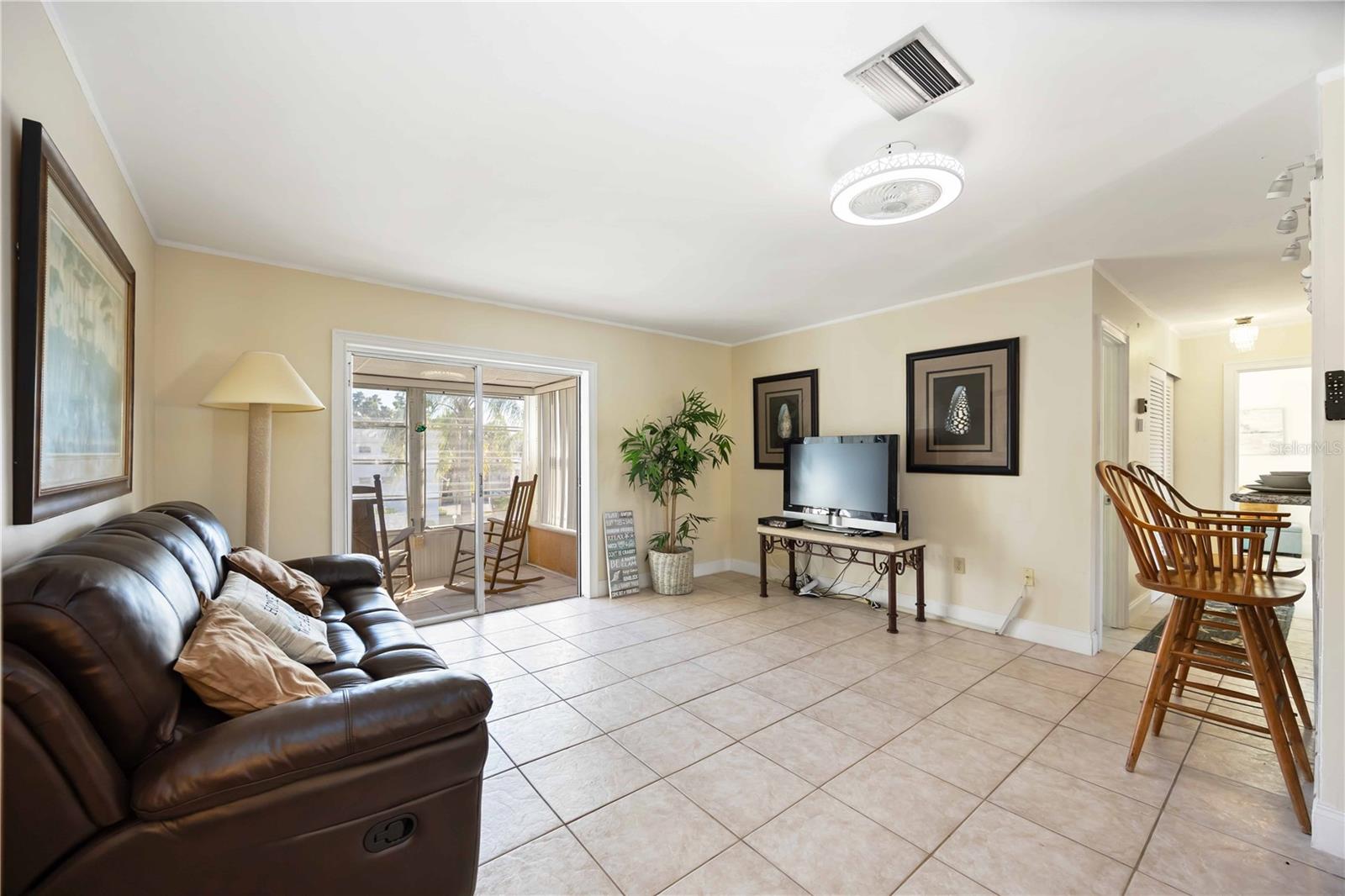 Image 9 of 37 For 2044 Canal Drive M37