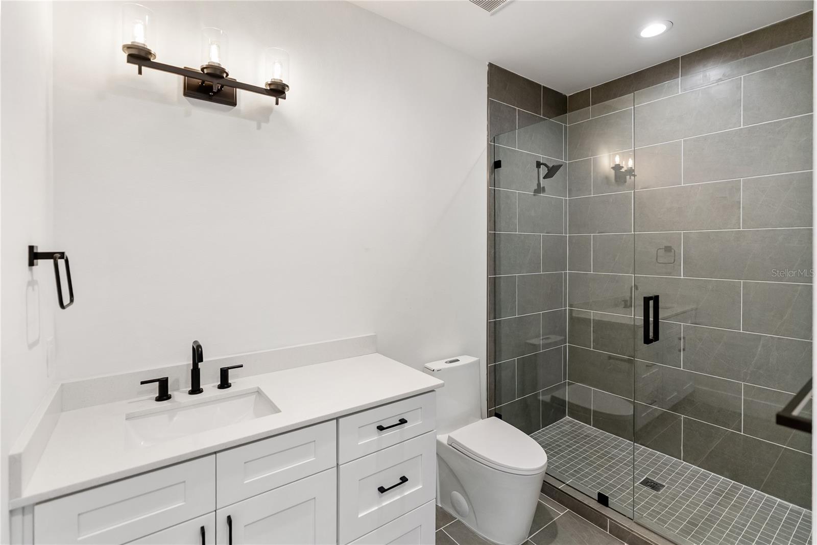 Image 16 of 100 For 530 De Narvaez Drive