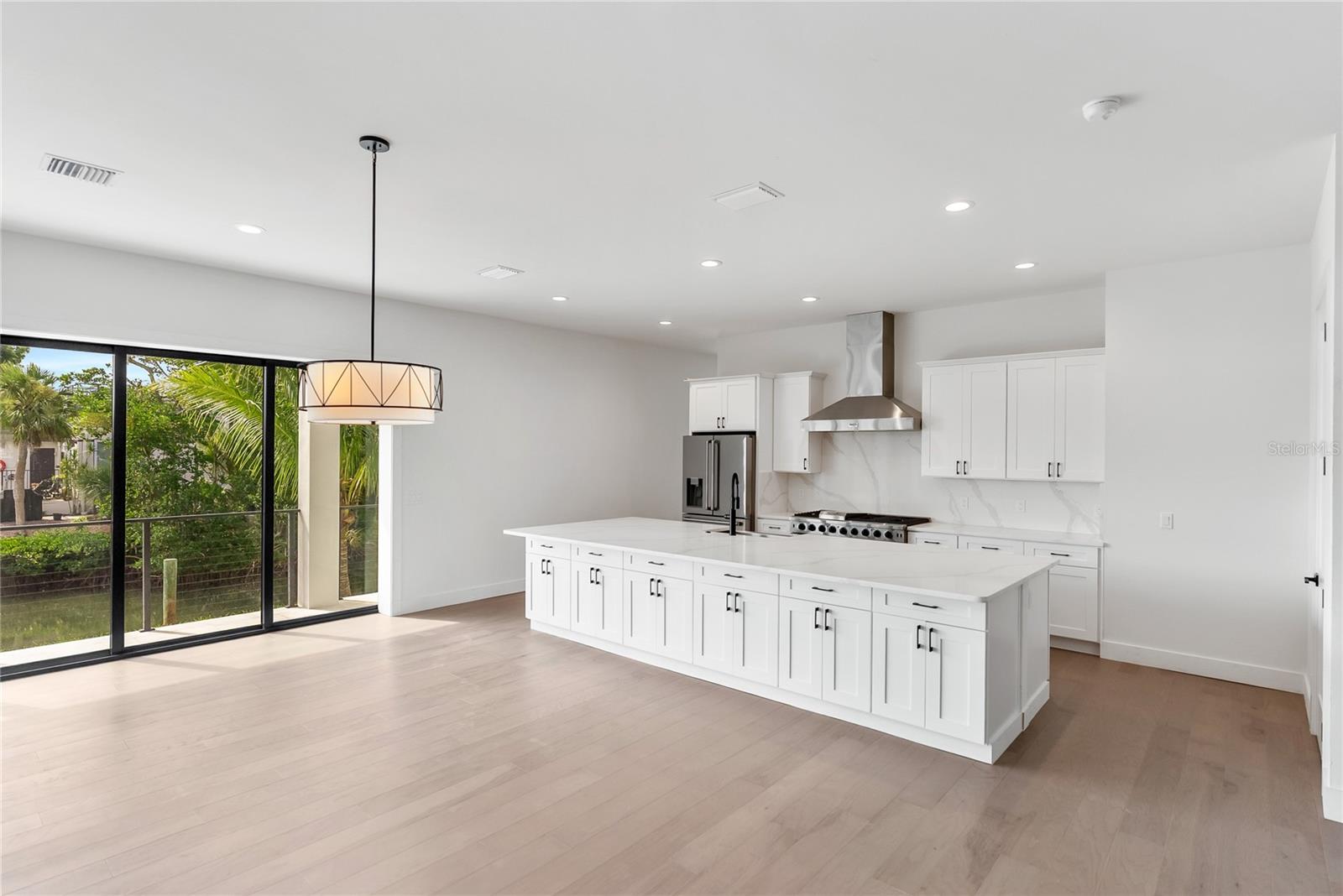Image 17 of 100 For 530 De Narvaez Drive