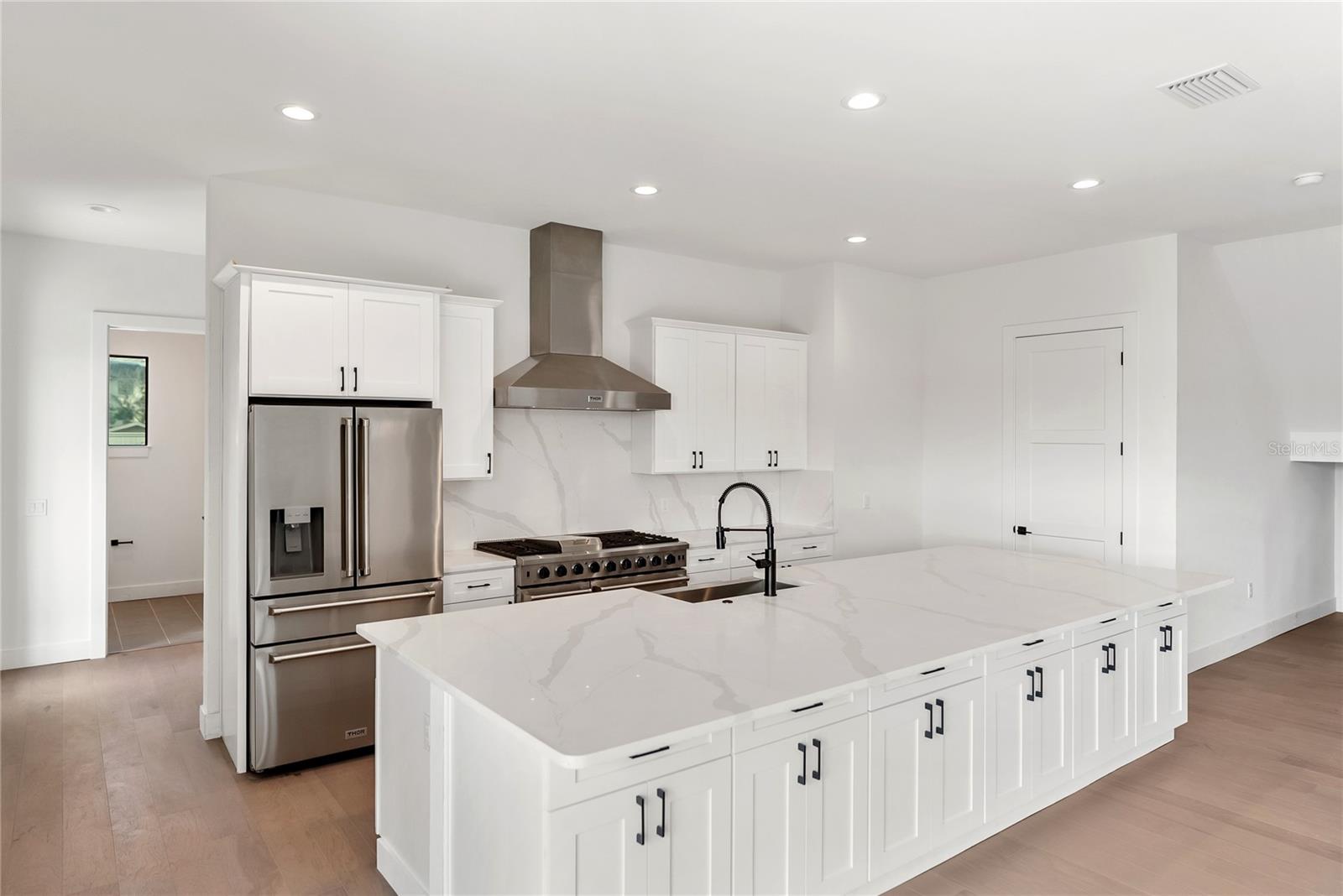 Image 23 of 100 For 530 De Narvaez Drive
