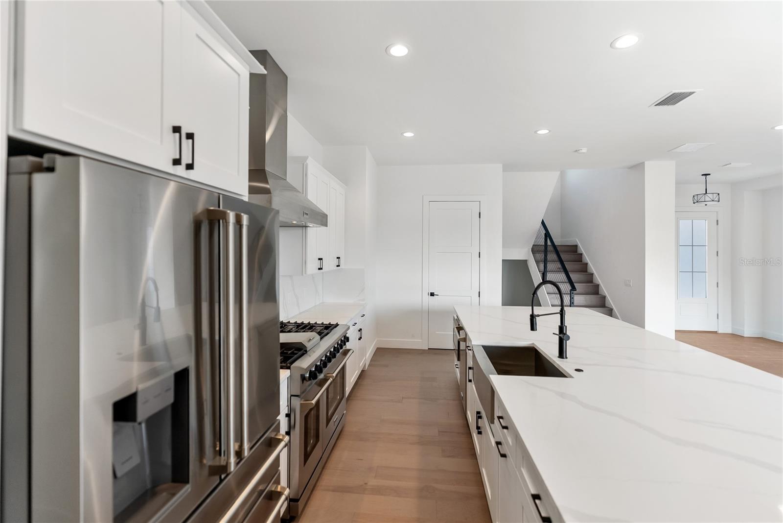 Image 24 of 100 For 530 De Narvaez Drive