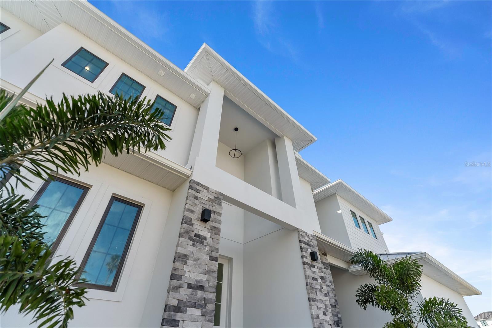 Image 25 of 100 For 530 De Narvaez Drive