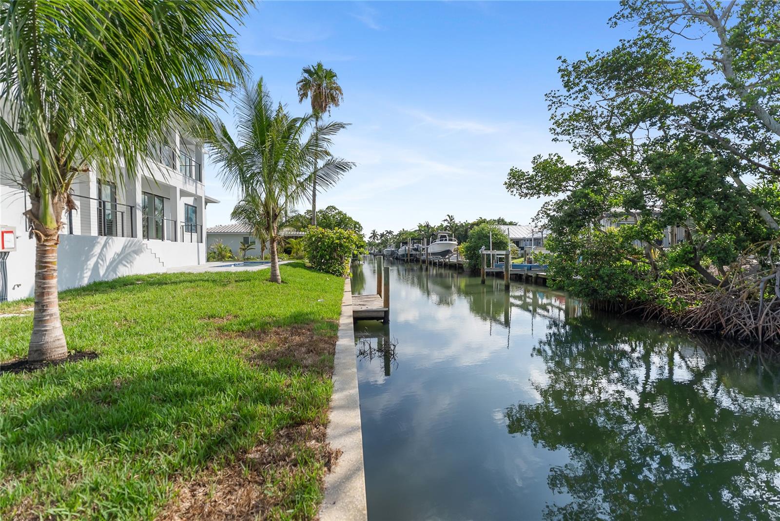 Image 37 of 100 For 530 De Narvaez Drive