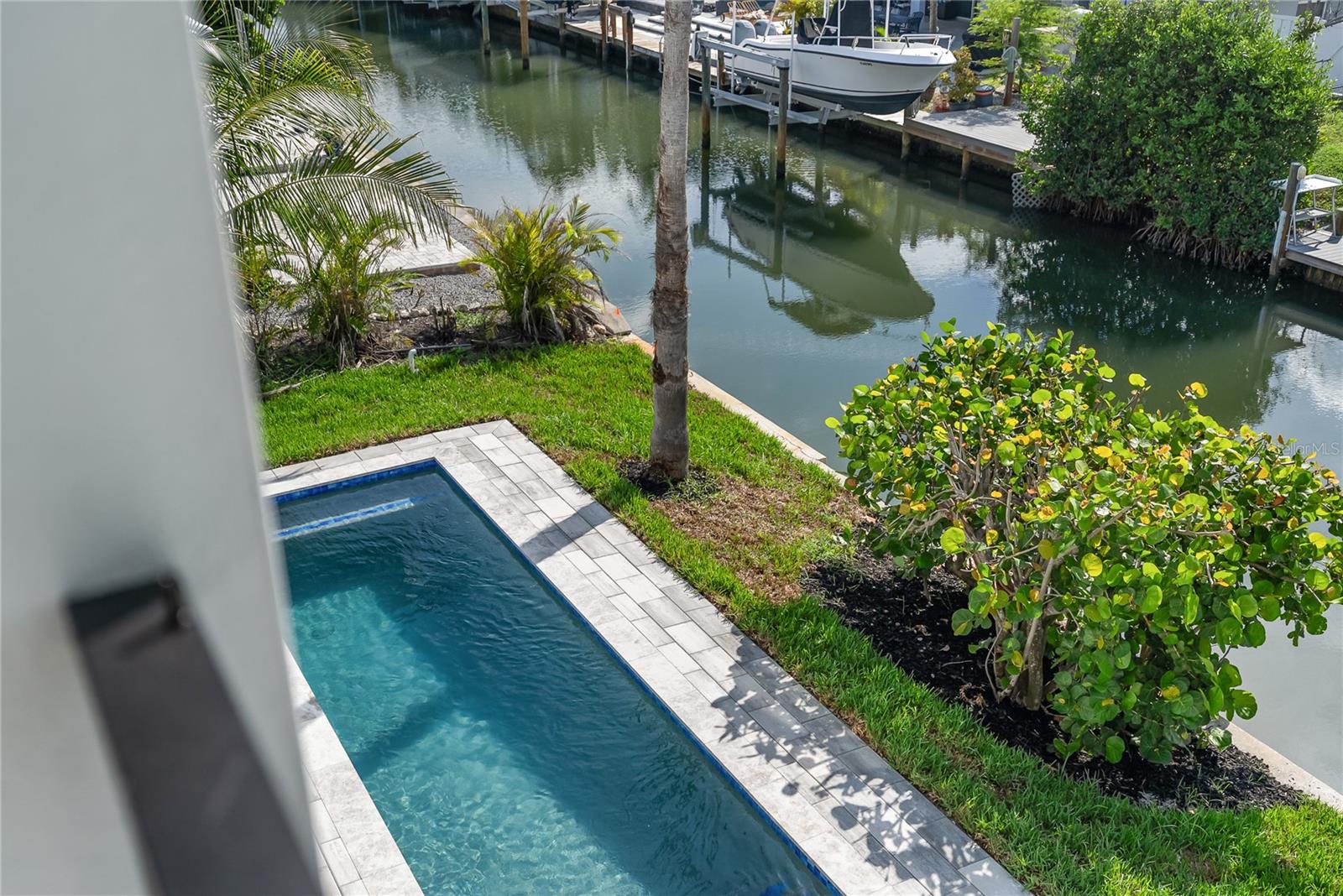 Image 4 of 100 For 530 De Narvaez Drive