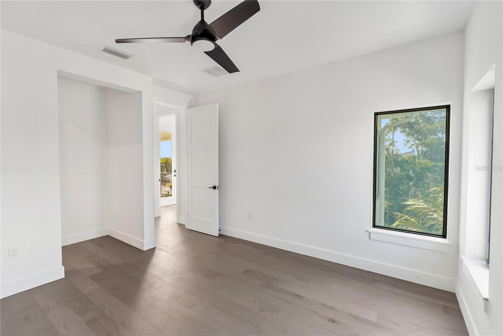 Image 54 of 100 For 530 De Narvaez Drive