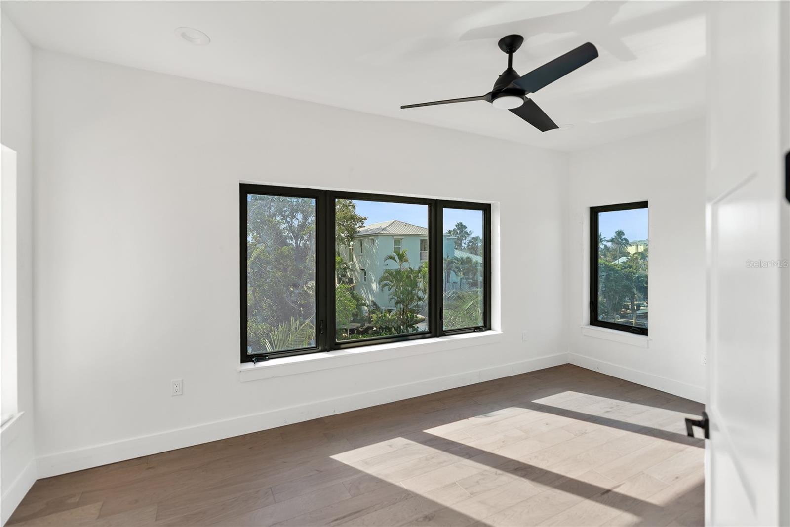 Image 76 of 100 For 530 De Narvaez Drive