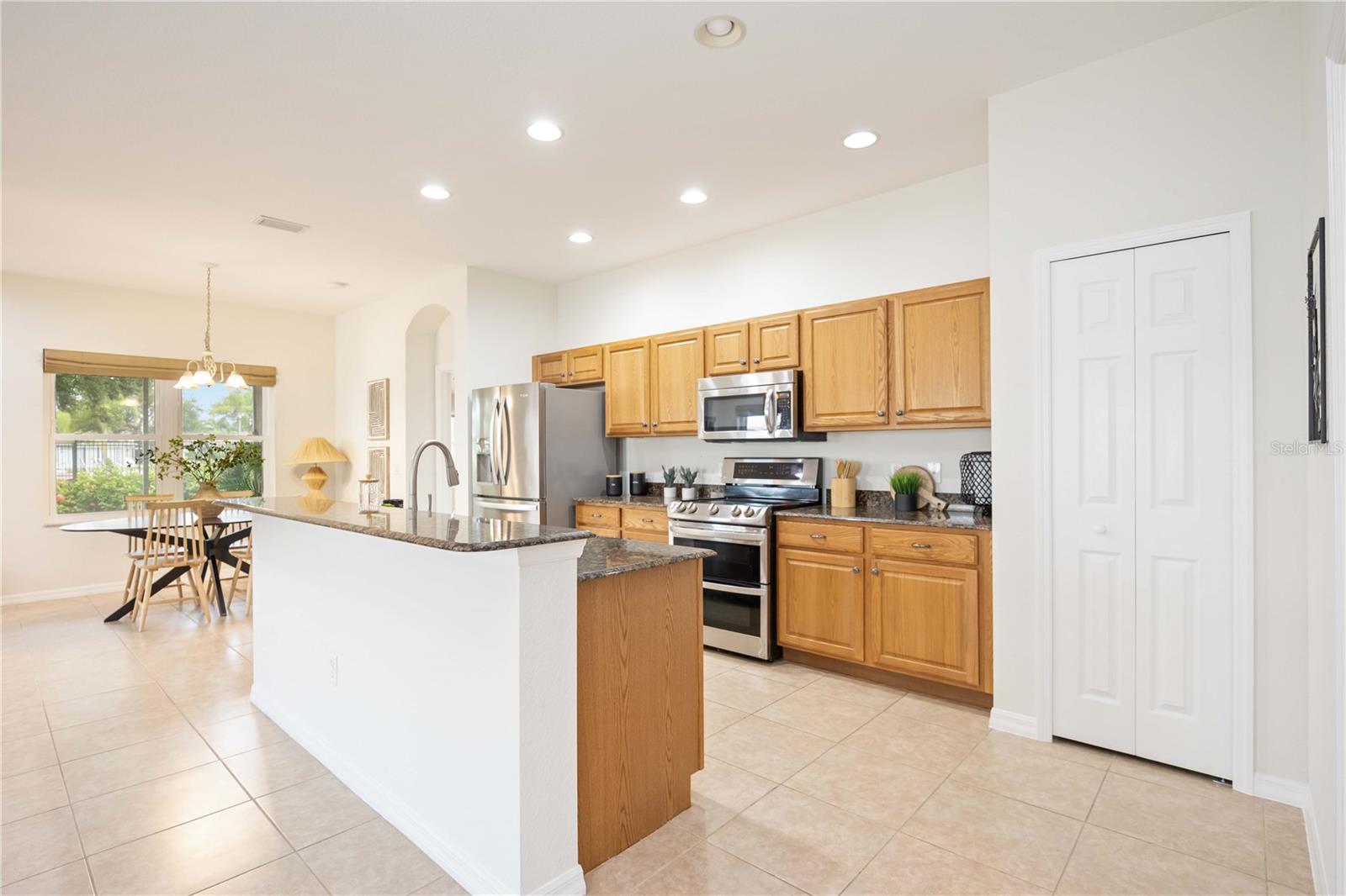 Image 18 of 38 For 4405 Lenox Boulevard