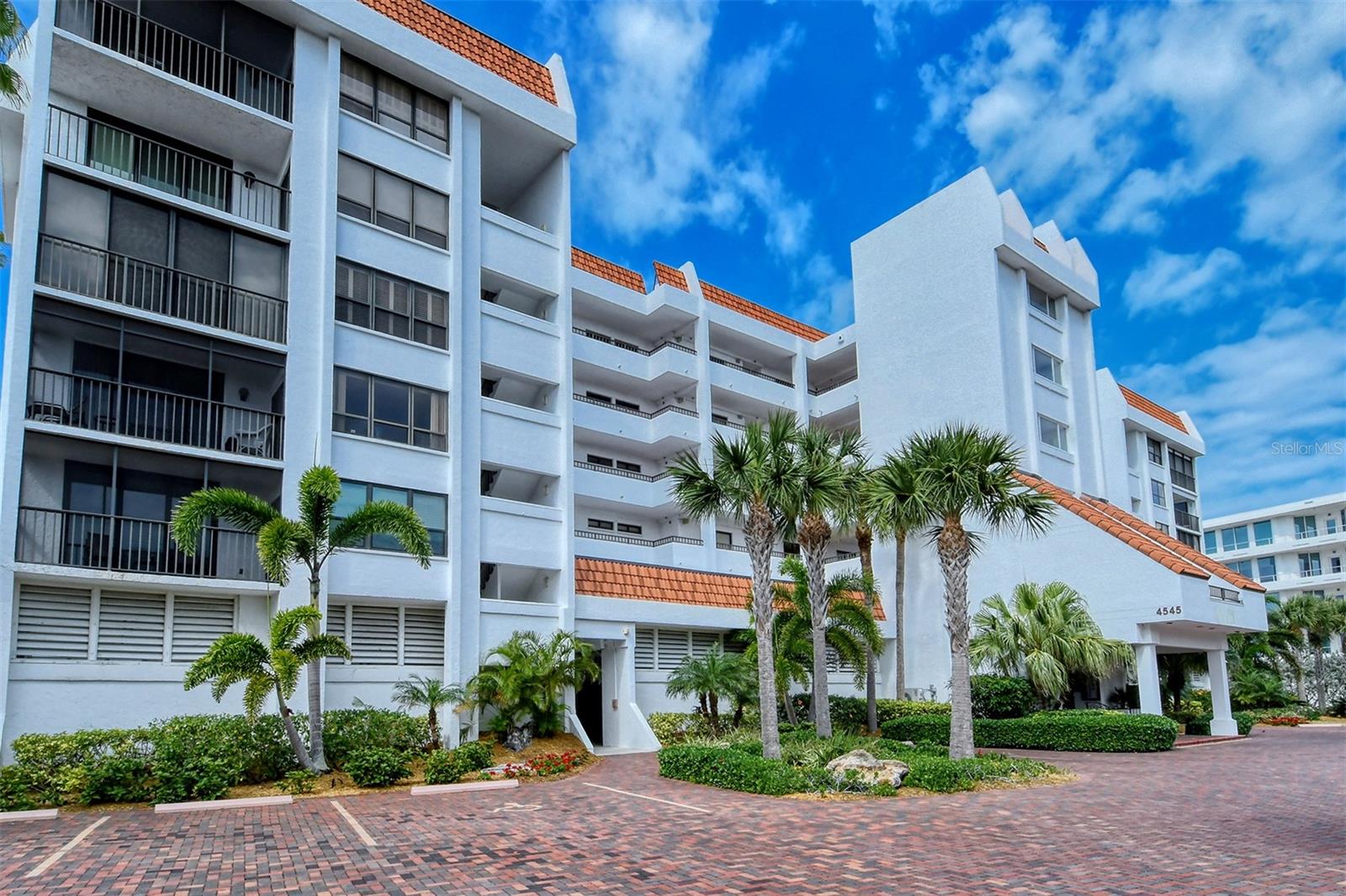 Image 23 of 36 For 4545 Gulf Of Mexico Drive 408