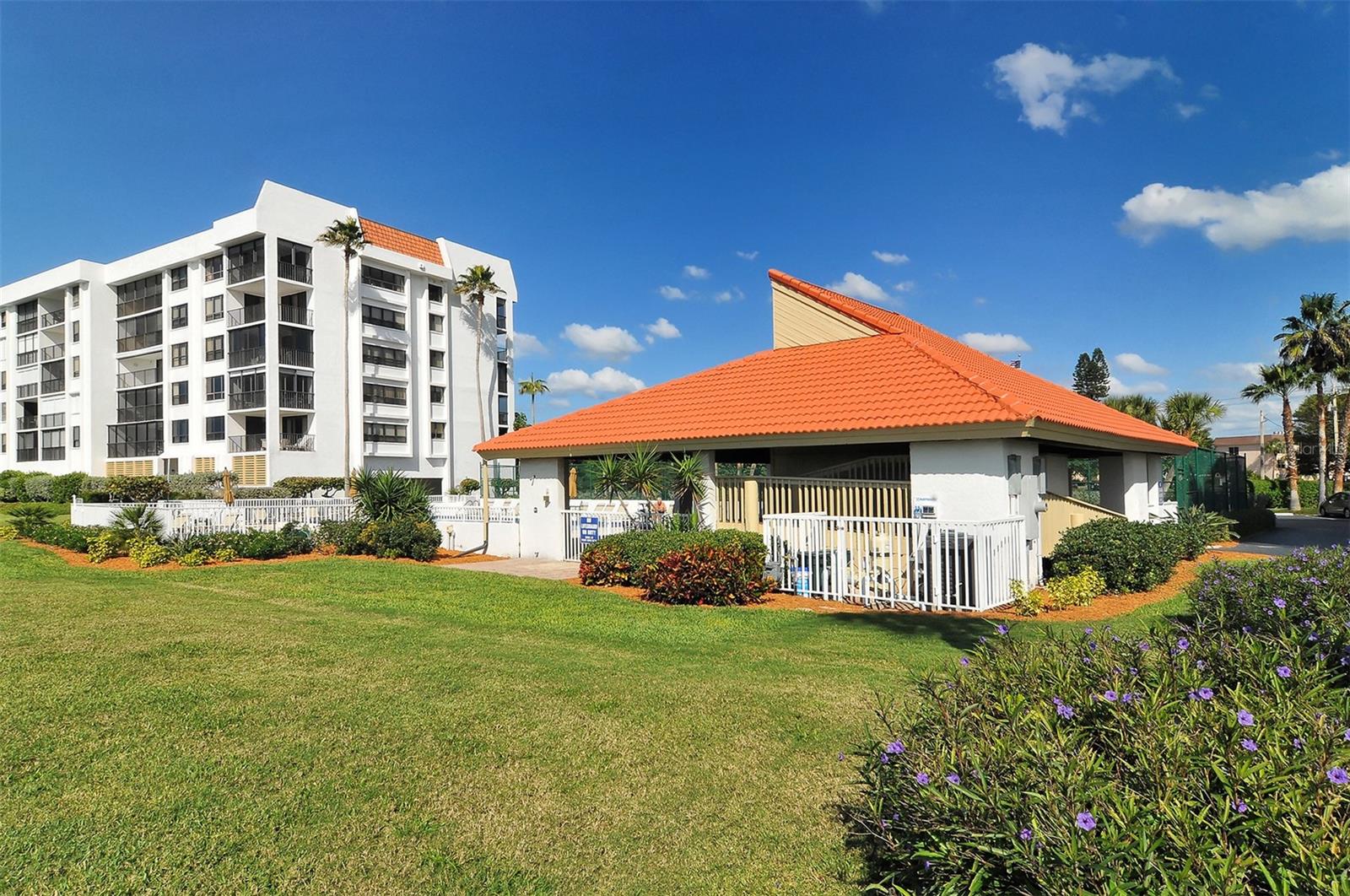 Image 25 of 36 For 4545 Gulf Of Mexico Drive 408