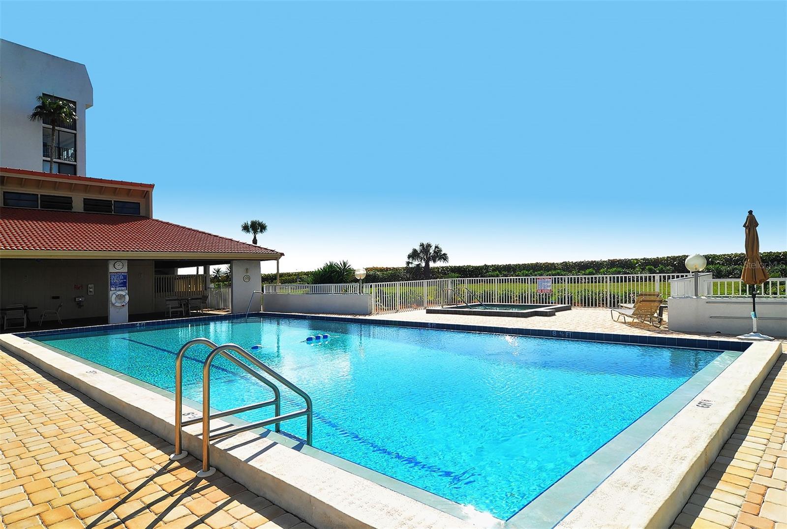 Image 30 of 36 For 4545 Gulf Of Mexico Drive 408