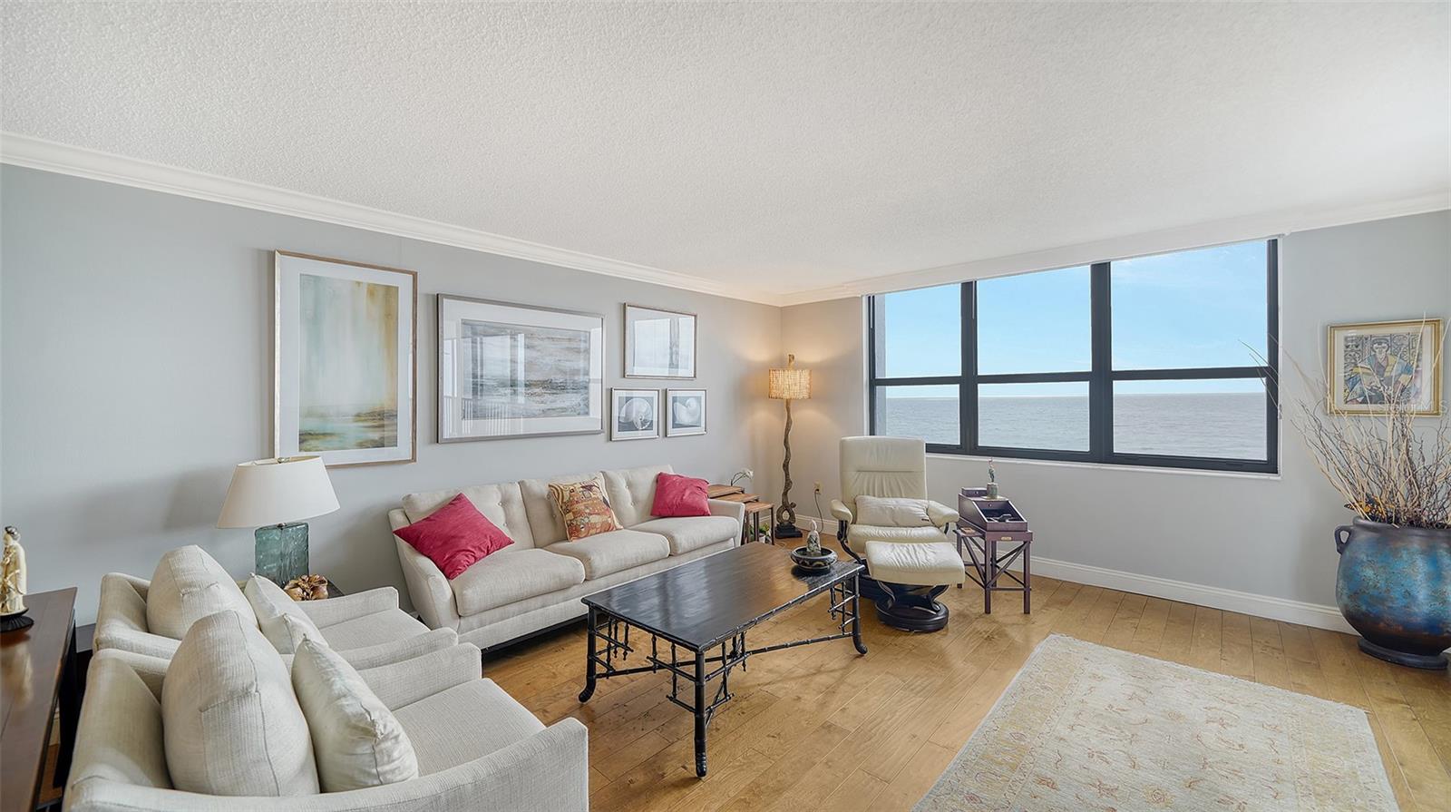 Image 5 of 36 For 4545 Gulf Of Mexico Drive 408