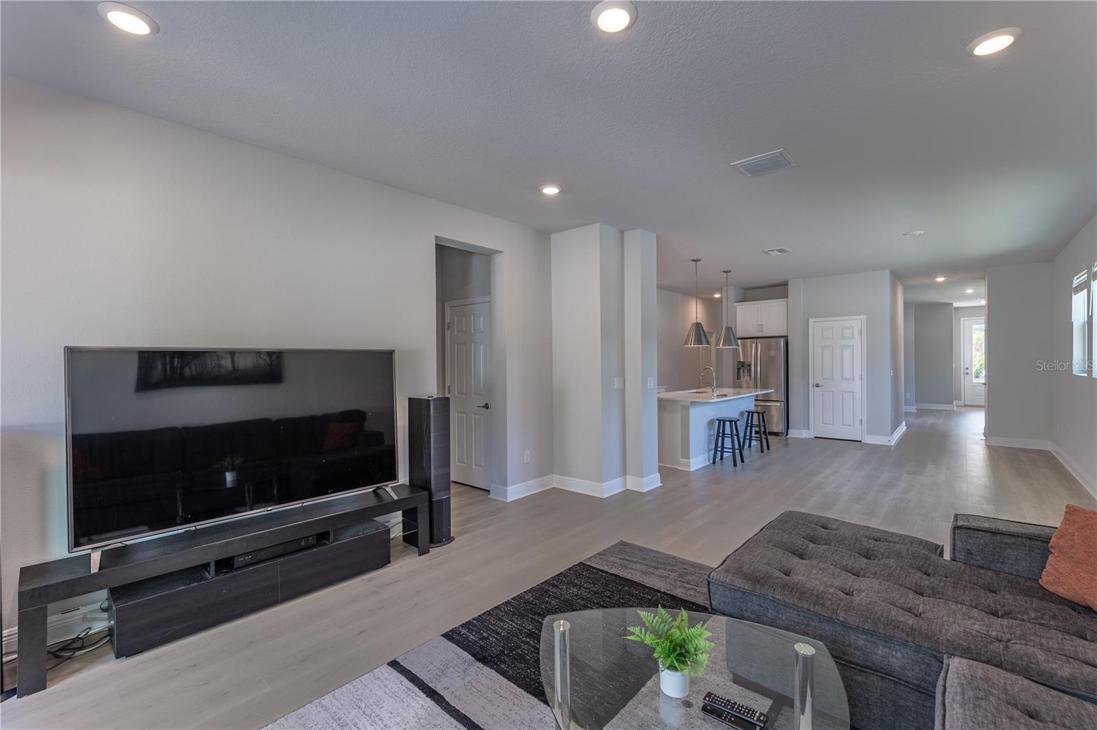 Image 16 of 28 For 1403 Columbia Avenue