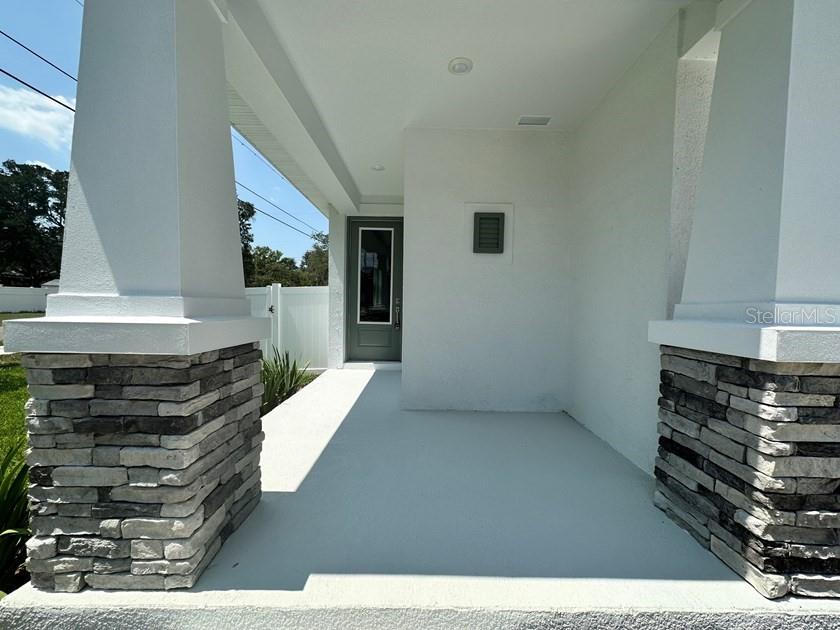 Image 3 of 28 For 1403 Columbia Avenue