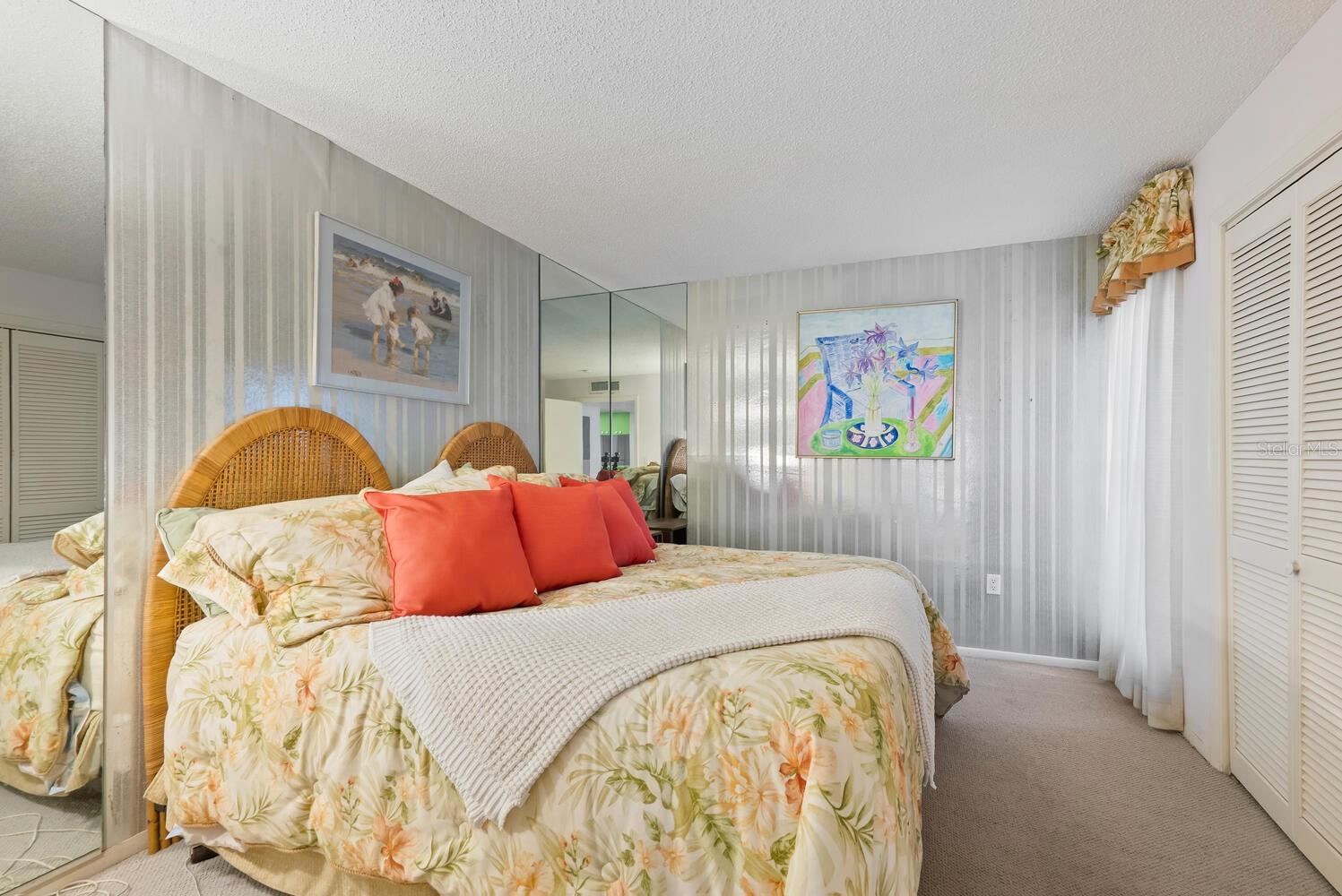 Image 19 of 31 For 6350 Midnight Cove Road 710