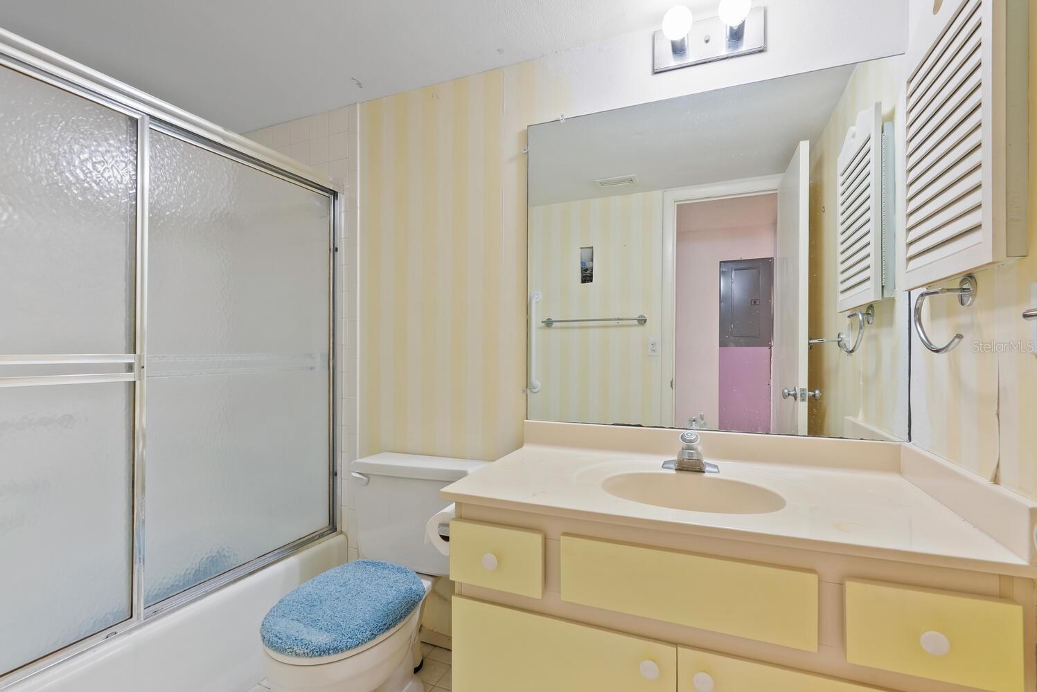 Image 20 of 31 For 6350 Midnight Cove Road 710