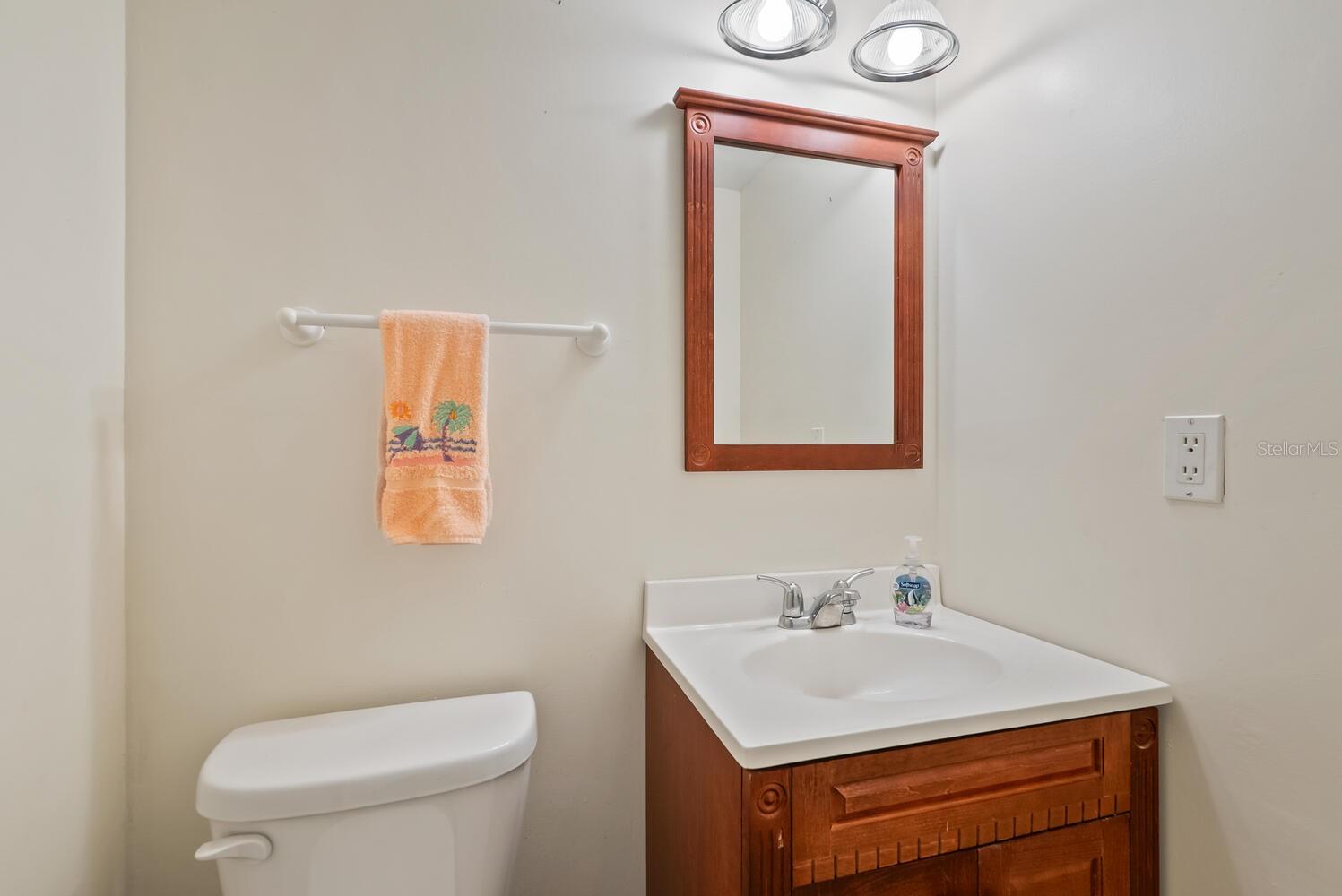 Image 23 of 31 For 6350 Midnight Cove Road 710