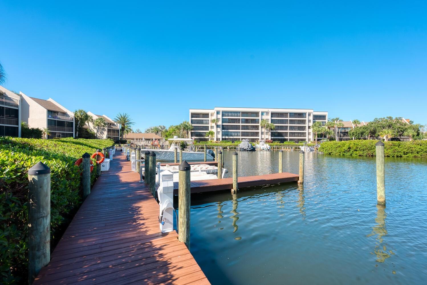 Image 27 of 31 For 6350 Midnight Cove Road 710